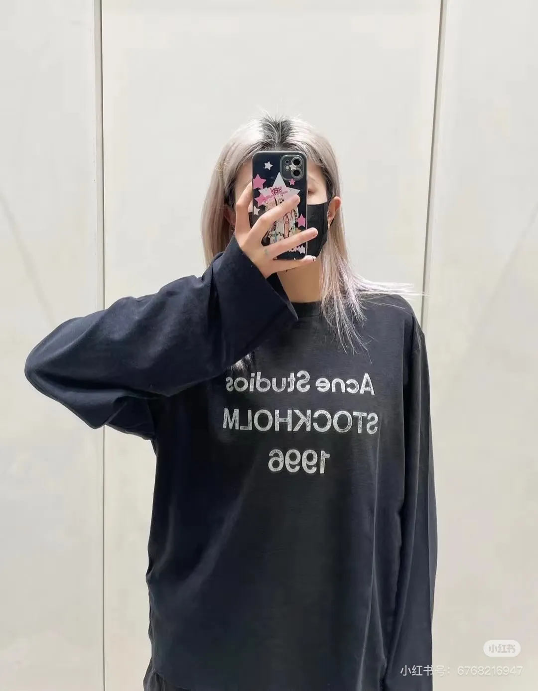 1996 Logo Distressed Long-Sleeve T-Shirt D14023827 — view 4