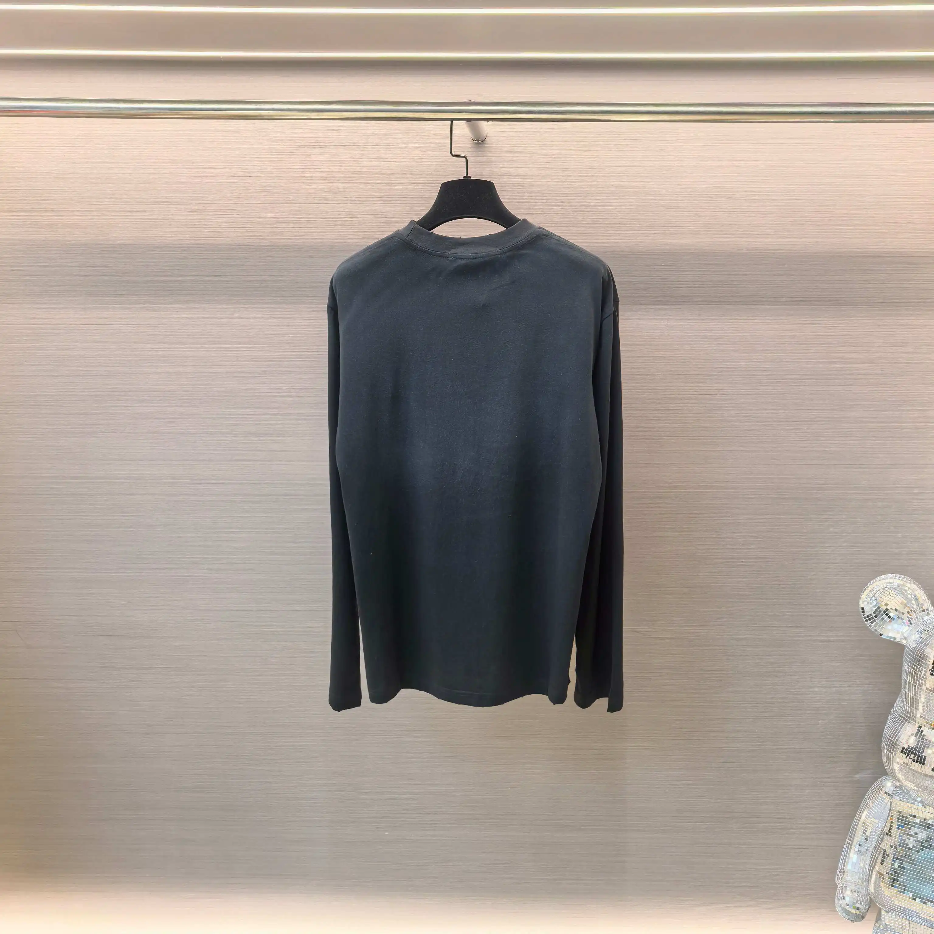 1996 Logo Distressed Long-Sleeve T-Shirt D14023826 — view 3