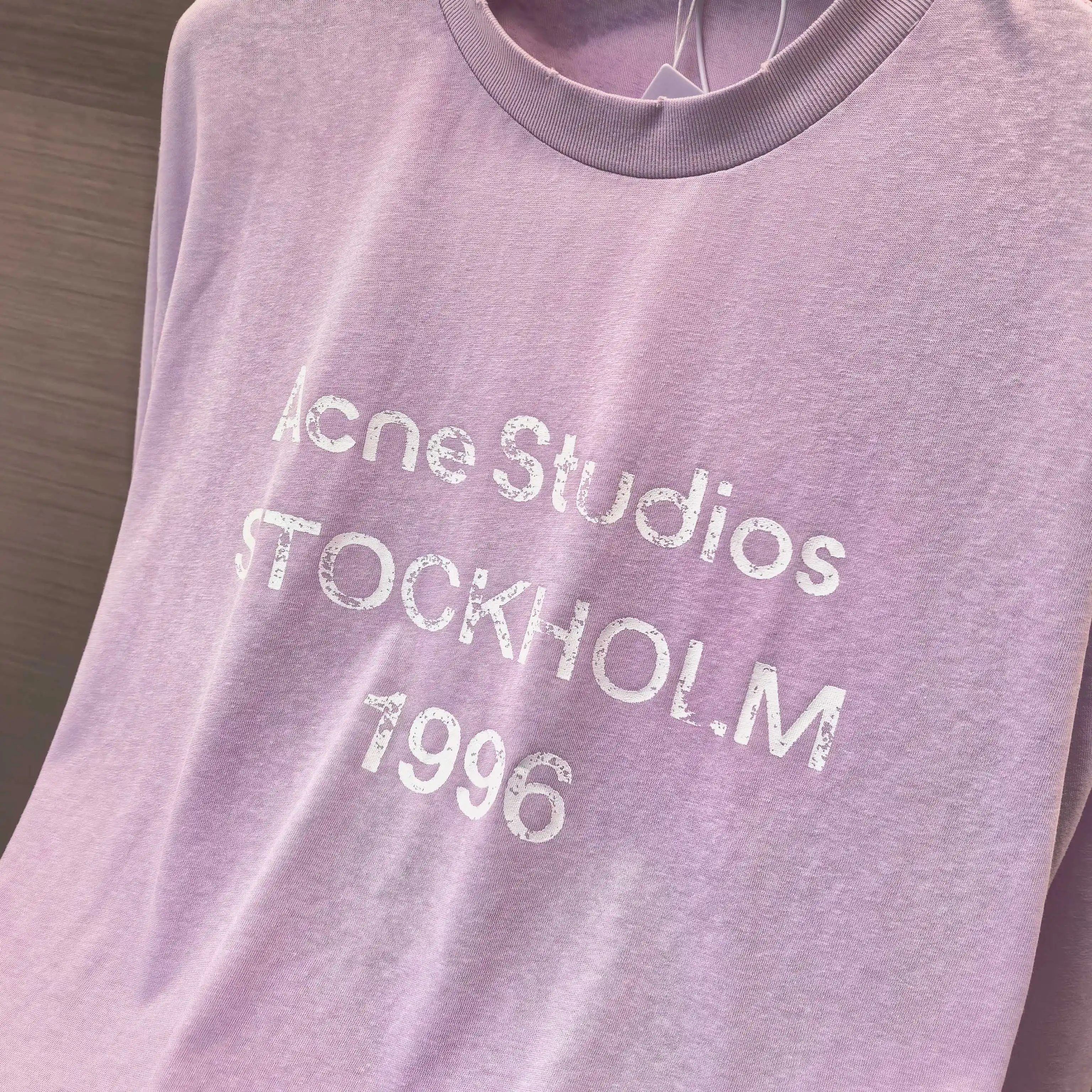1996 Logo Distressed Long-Sleeve T-Shirt D14023838 — view 5