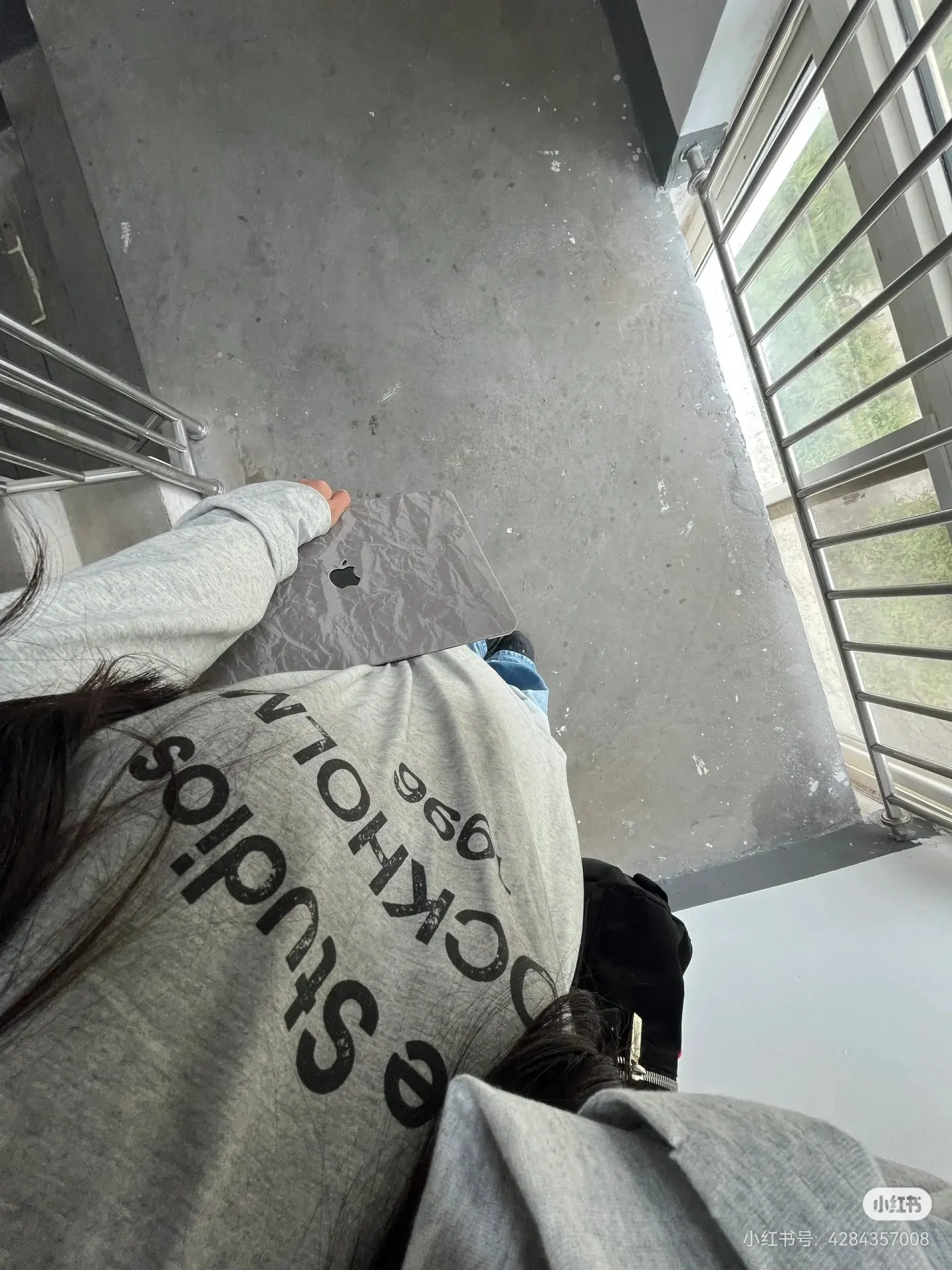 1996 Logo Oversized Long-Sleeve T-Shirt D14023816 — view 6