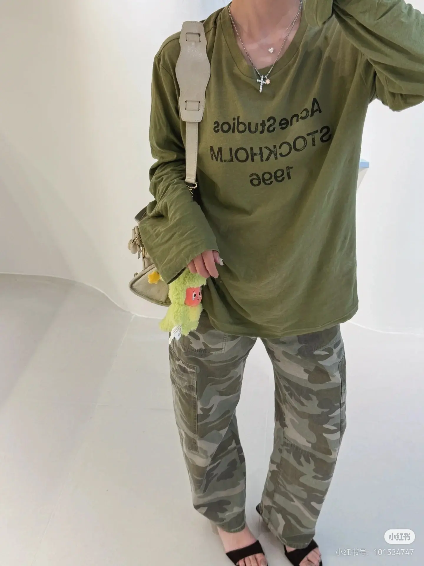 1996 Distressed Long-Sleeve T-Shirt D14023824 — view 8