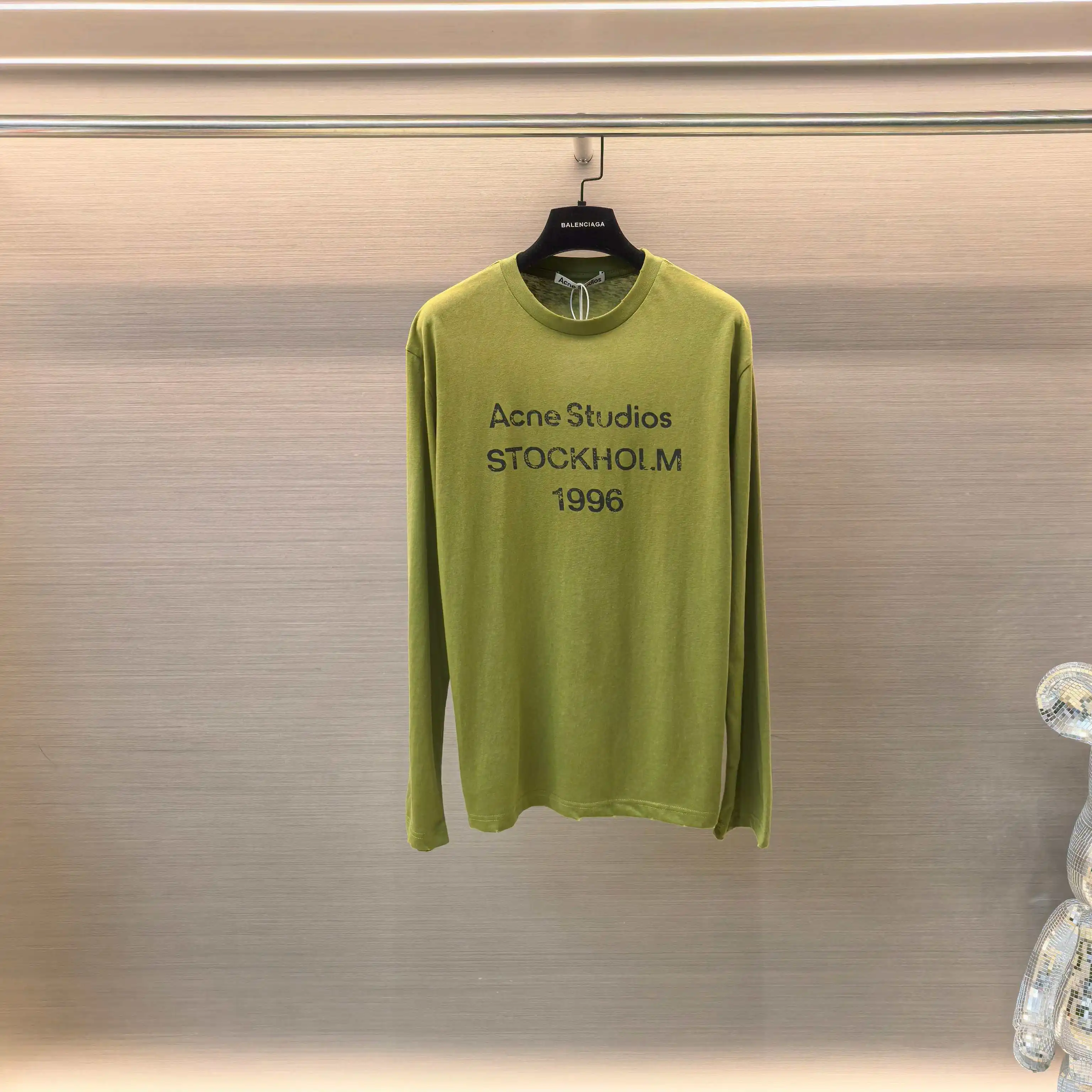 1996 Logo Distressed Long-Sleeve T-Shirt D14023825