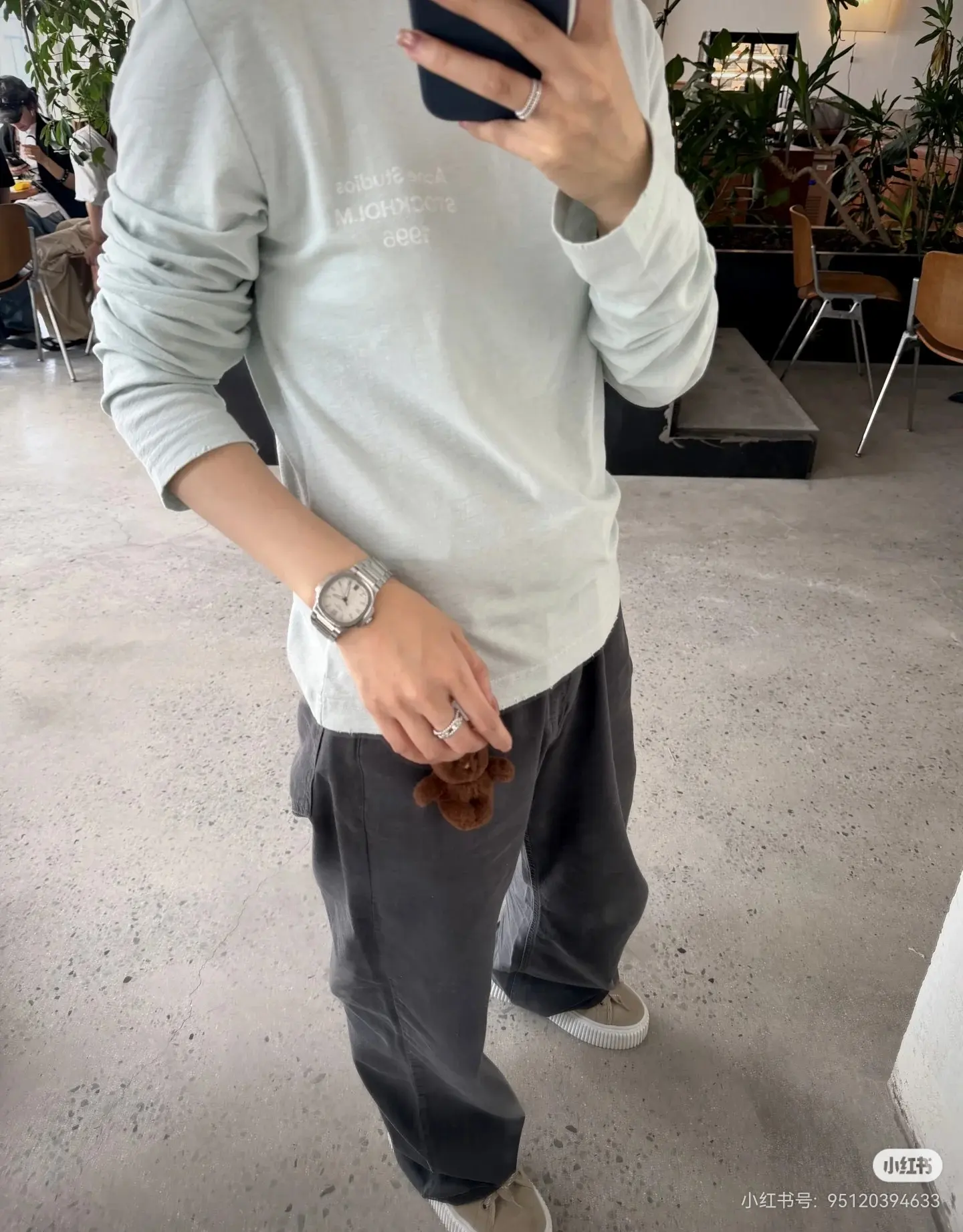 Logo-Print Long-Sleeved T-Shirt D14023841 — view 4