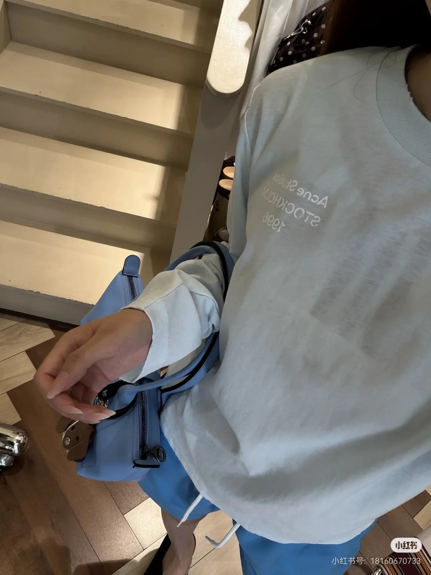 Logo-Print Long-Sleeved T-Shirt D14023841 — view 8