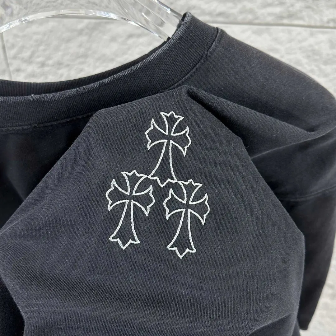 Distressed Logo Graphic Cotton T-Shirt D14519637 — view 9