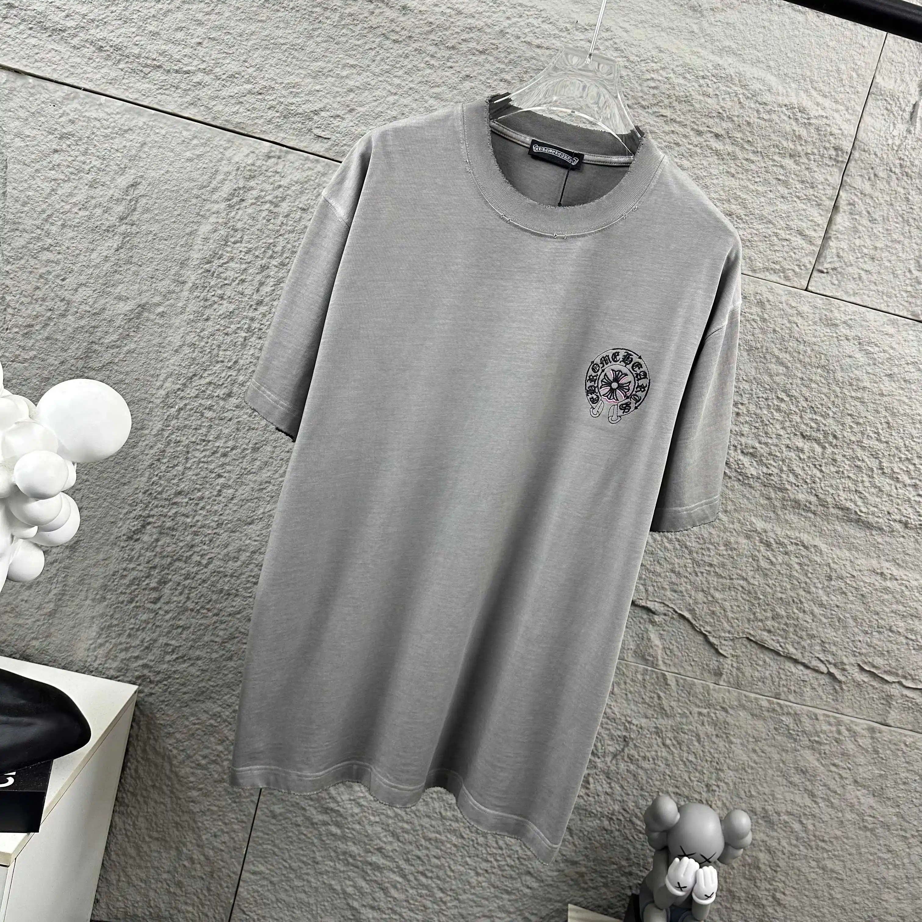 Embroidered Distressed Cotton T-Shirt D14519629 — view 3