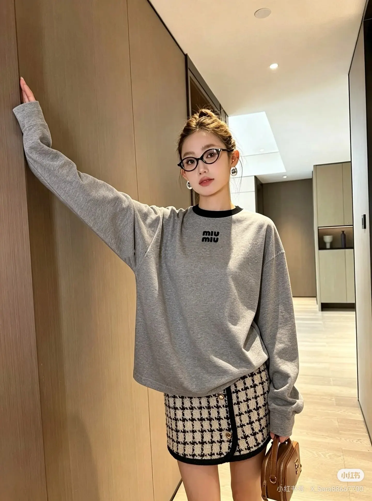 Logo Embroidered Long-Sleeve T-Shirt D14523675 — view 2