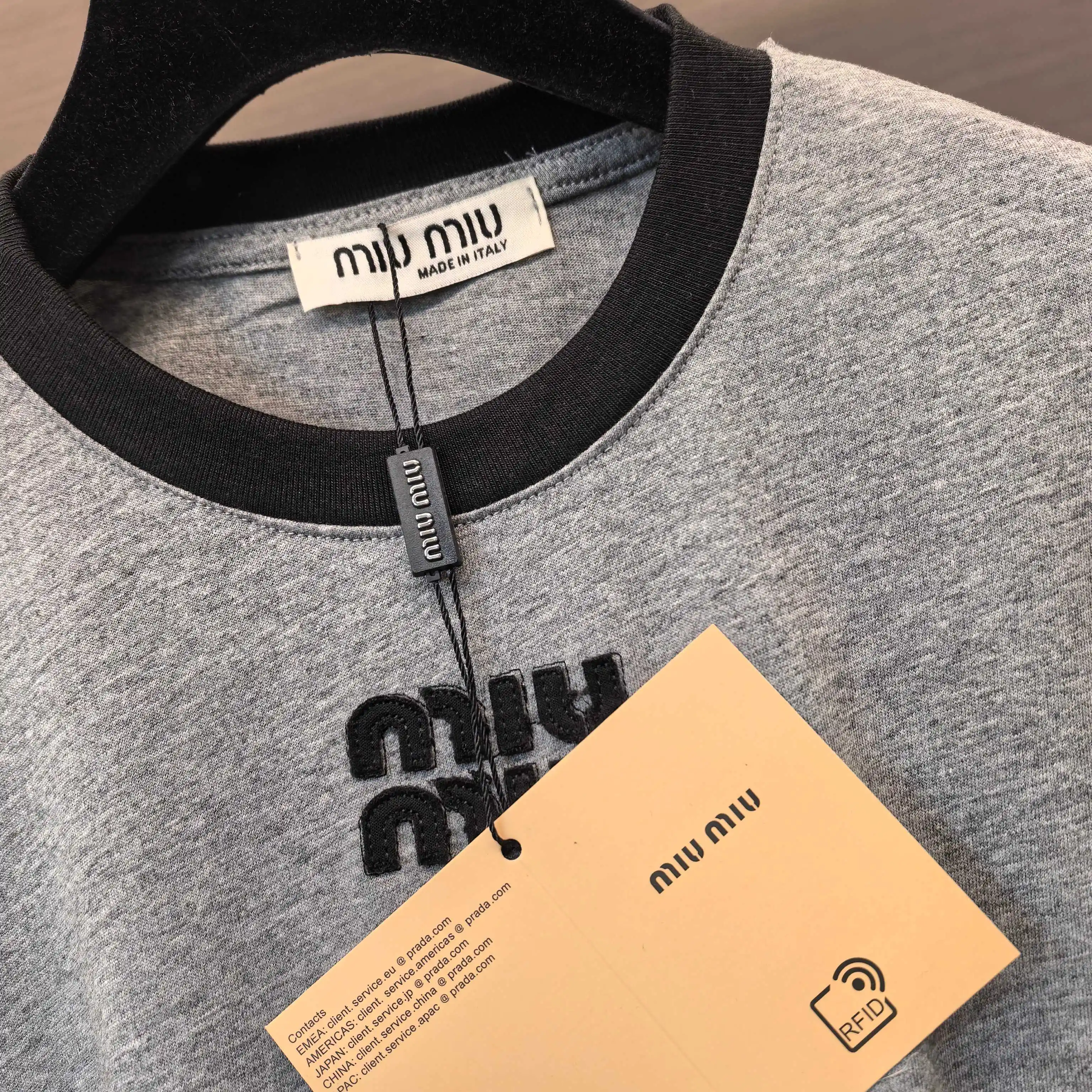 Logo Appliqué Long-Sleeve Cotton T-Shirt D14523674 — view 5