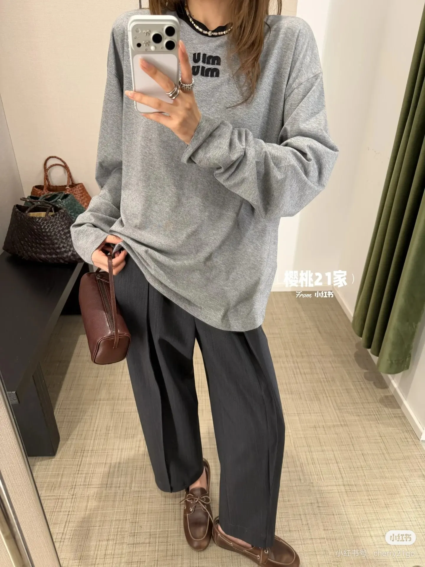 Logo Embroidered Long-Sleeve T-Shirt D14523676 — view 5