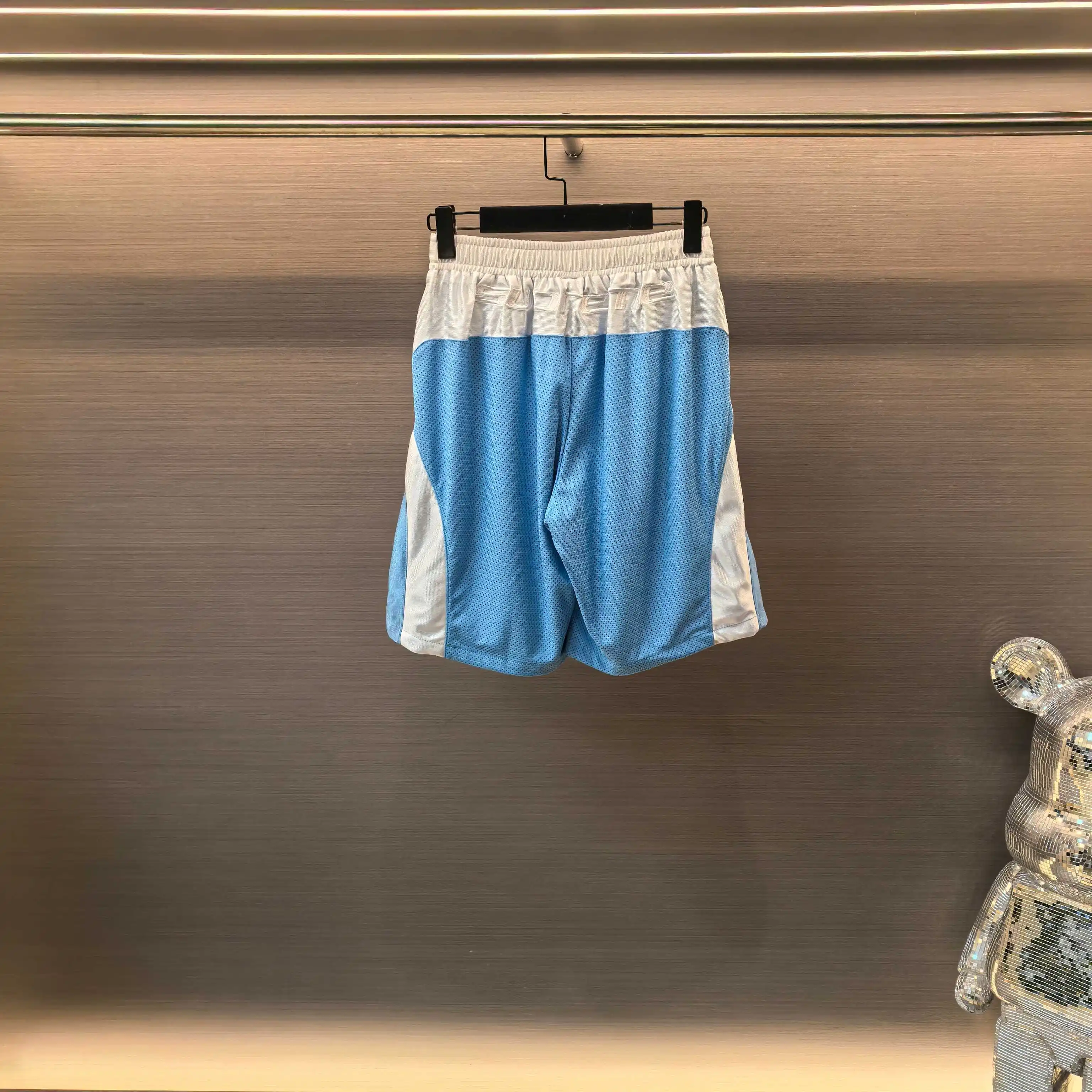Supreme x Jordan Mesh Football Jersey and Shorts Set D14523620 — view 4