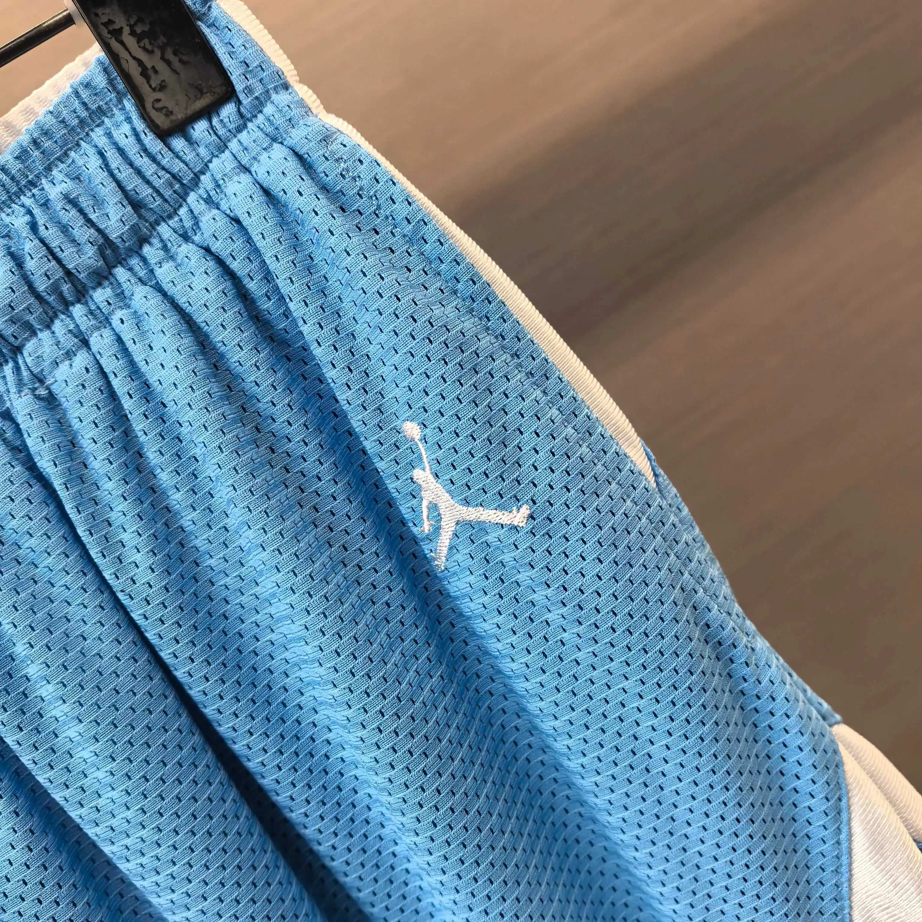 Supreme x Jordan Mesh Football Jersey and Shorts Set D14523620 — view 5