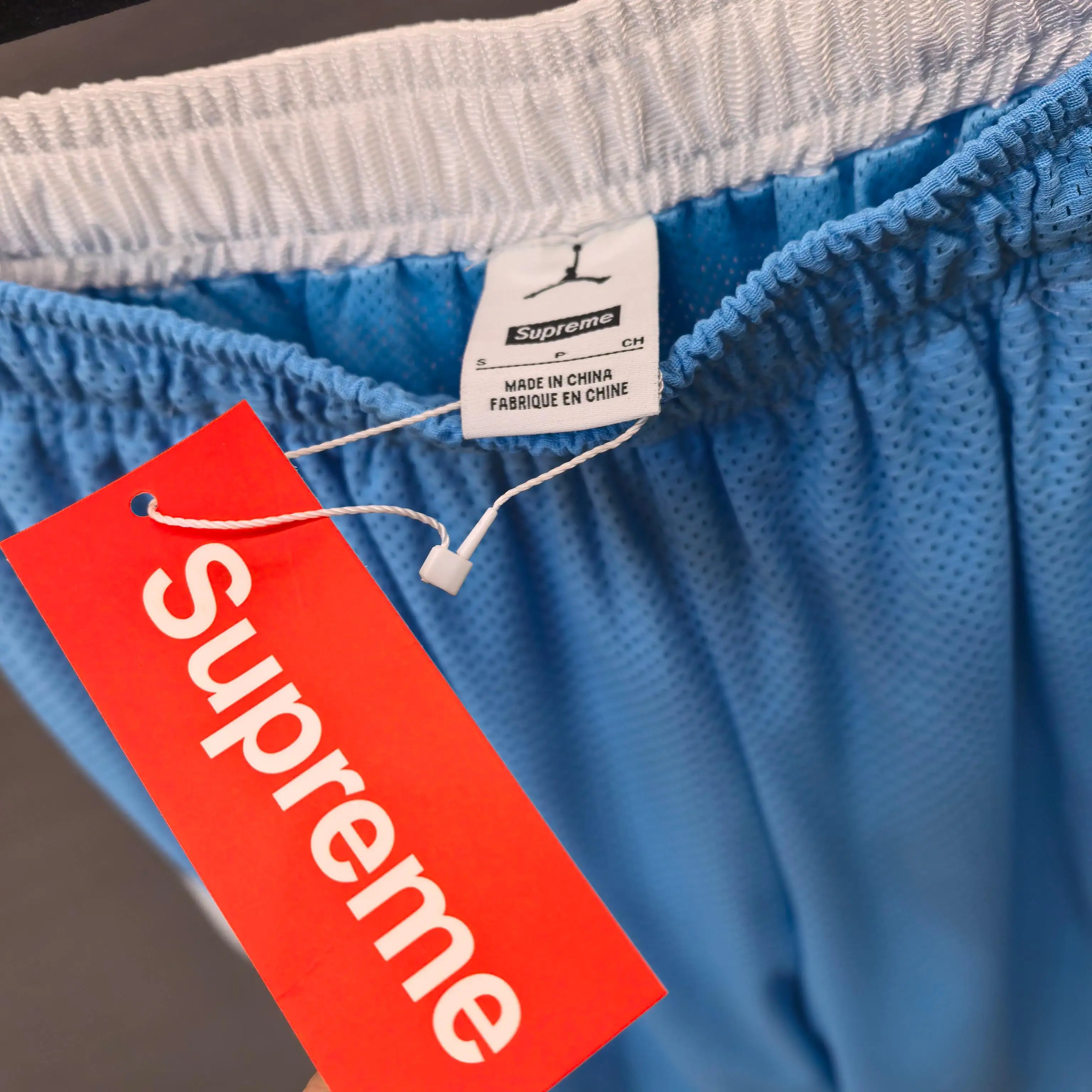 Supreme x Jordan Mesh Football Jersey and Shorts Set D14523620 — view 8