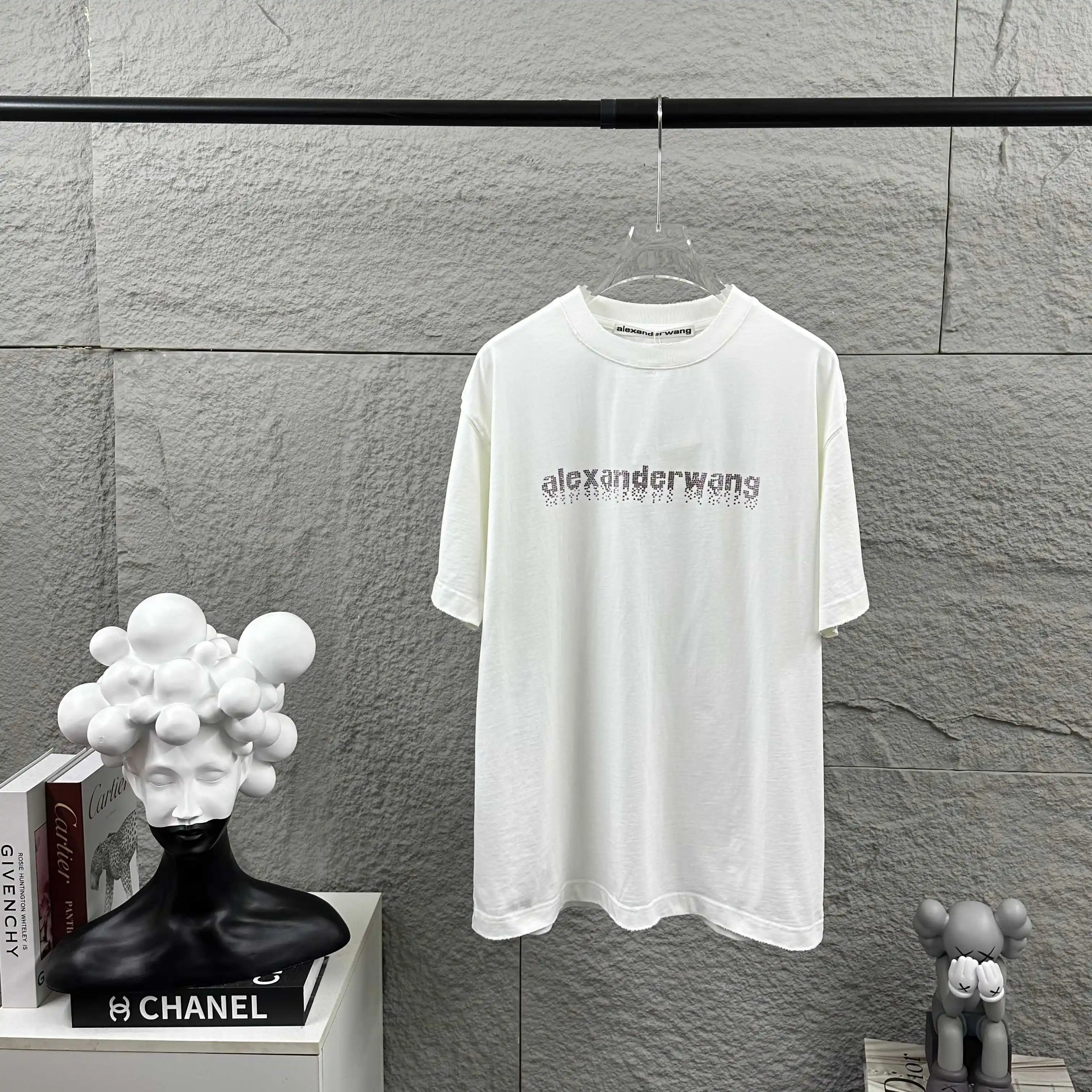 Hotfix Crystal Logo Distressed T-Shirt D14512496