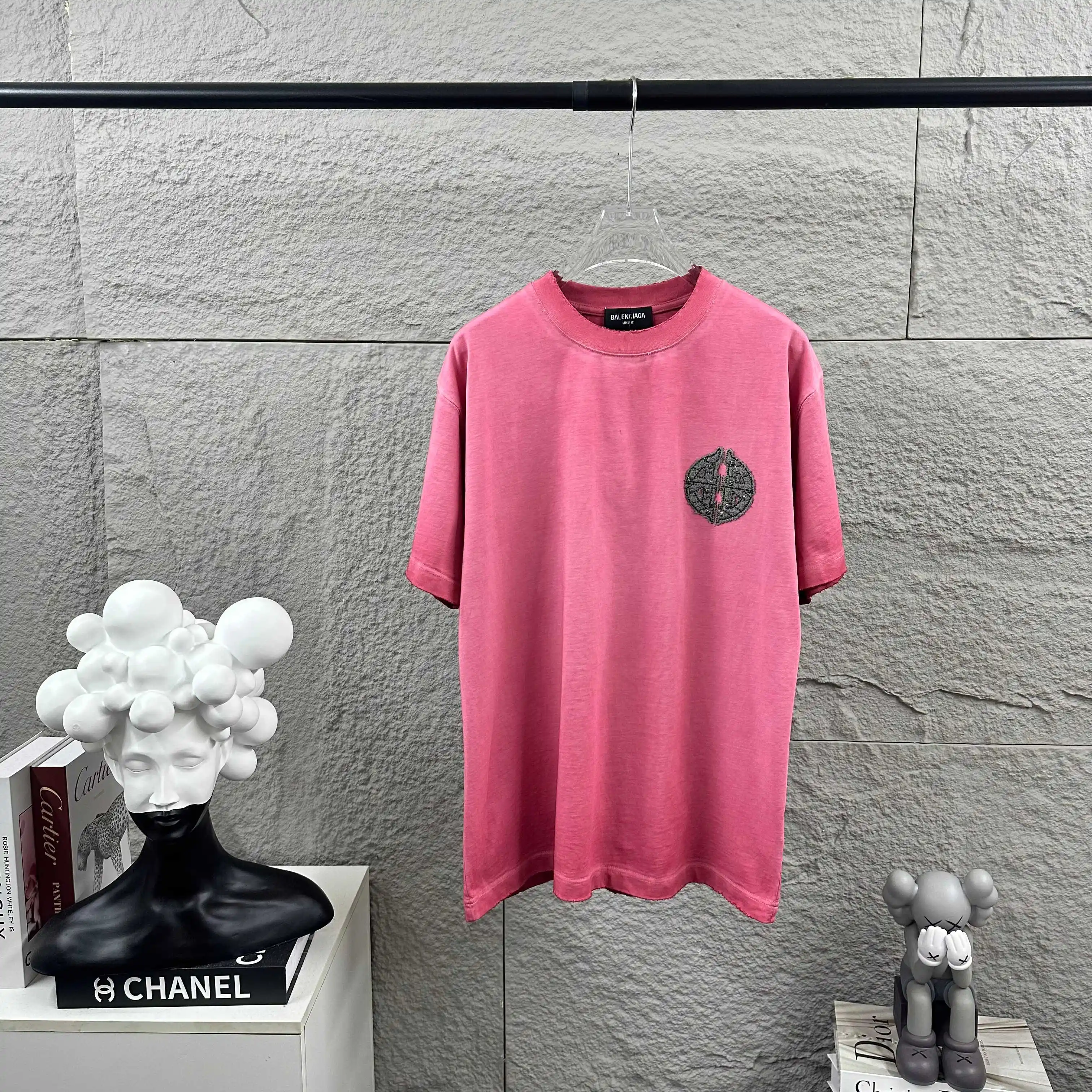 Distressed Rhinestone Logo Cotton T-Shirt D15012479 — view 2