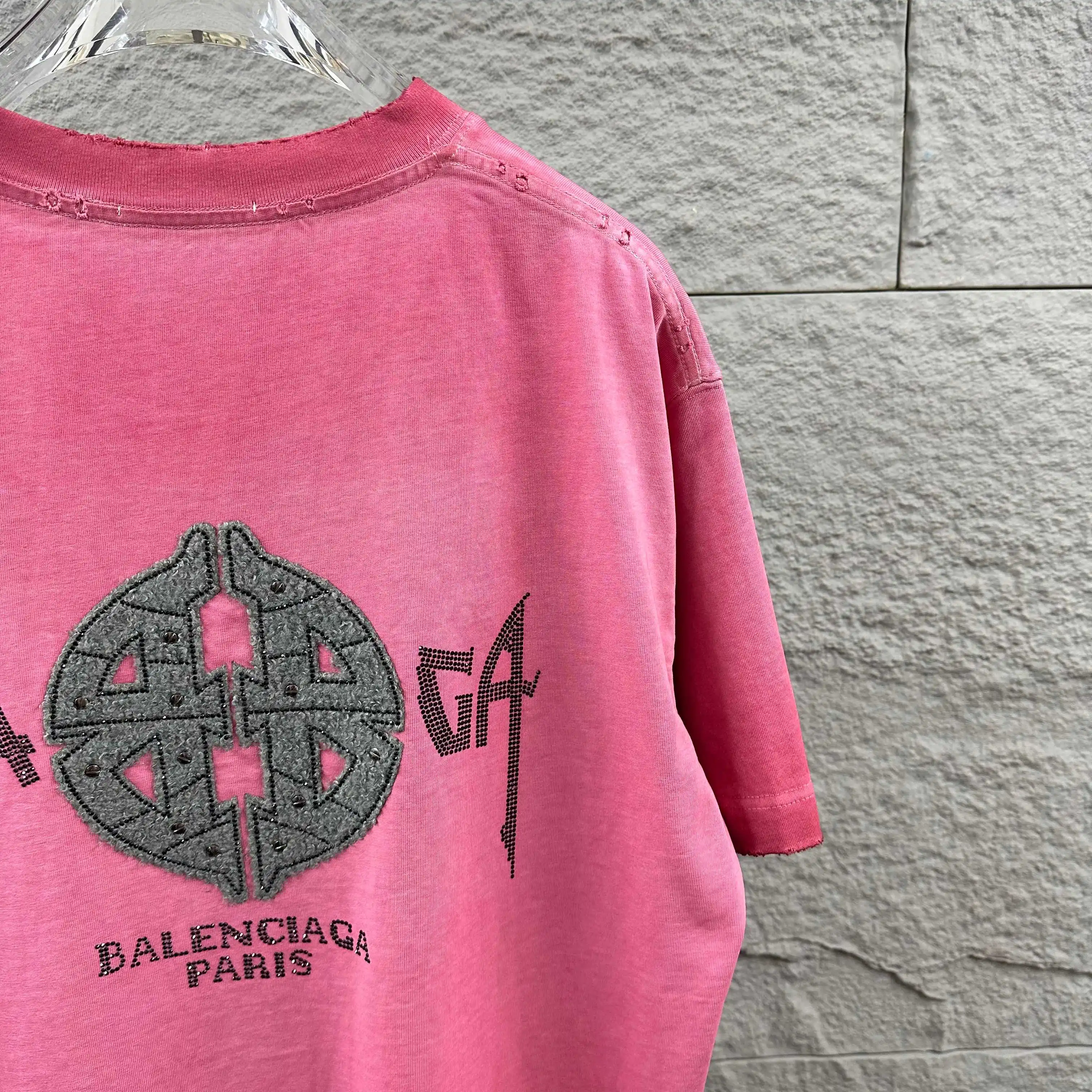 Distressed Rhinestone Logo Cotton T-Shirt D15012479 — view 4