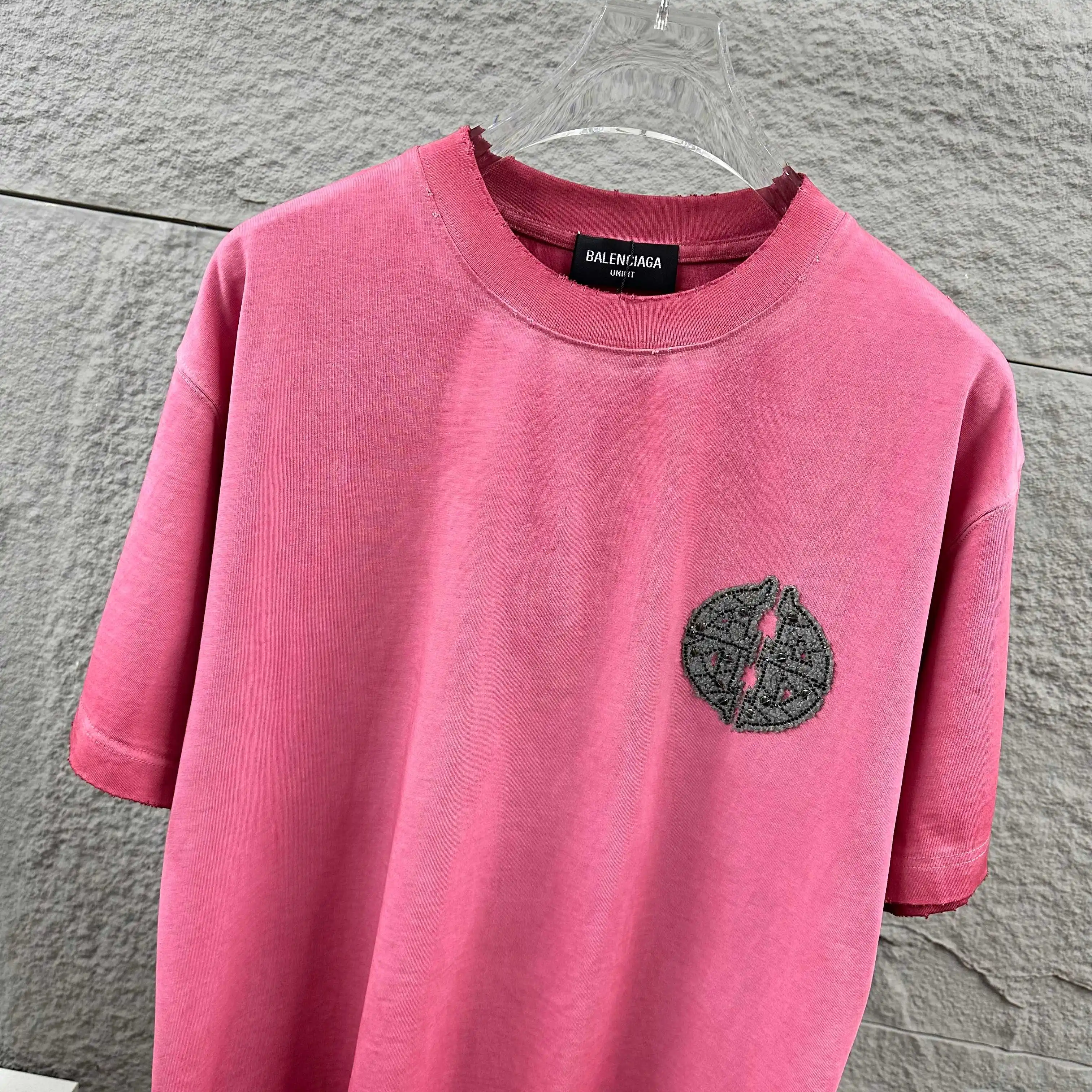Distressed Rhinestone Logo Cotton T-Shirt D15012479 — view 7