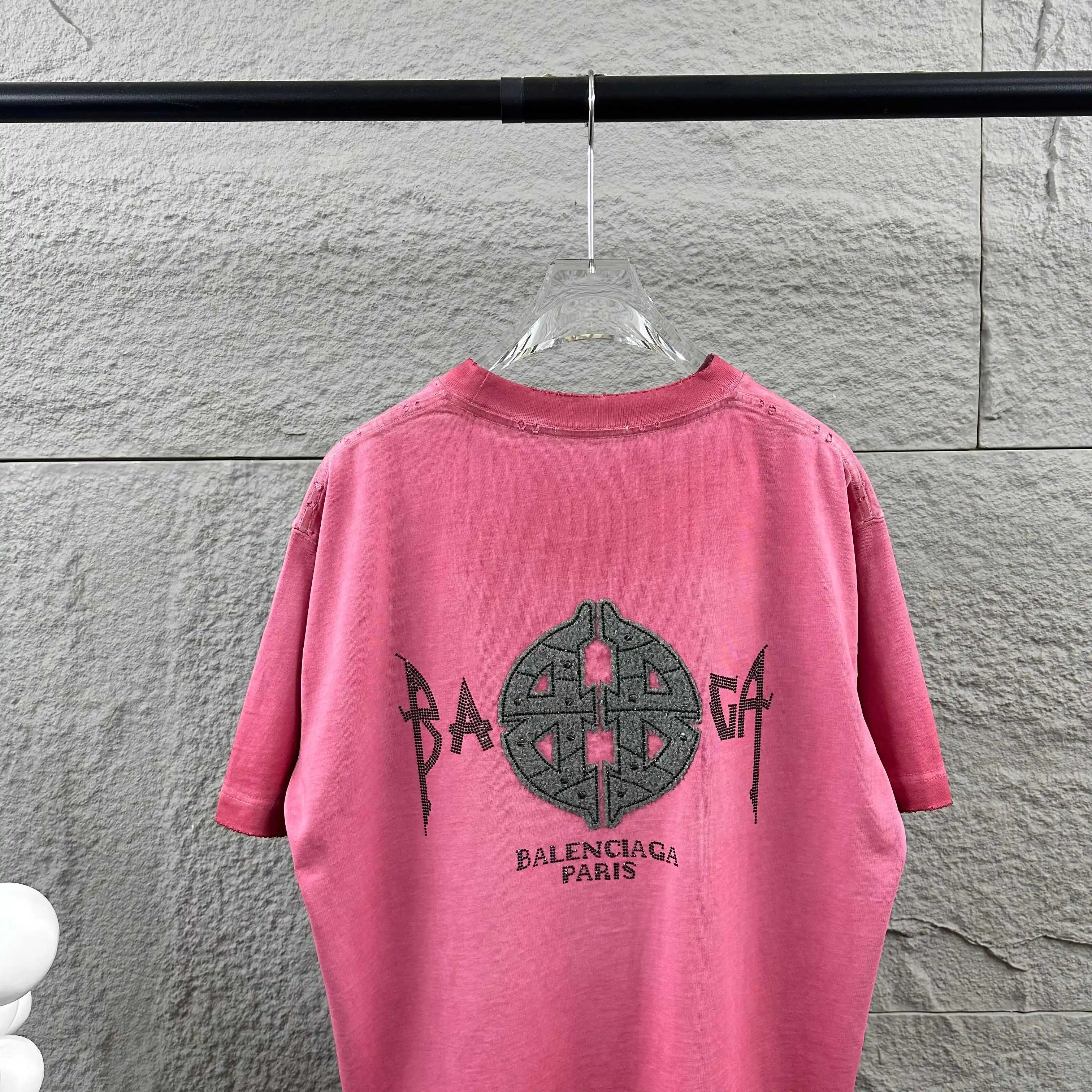 Distressed Rhinestone Logo Cotton T-Shirt D15012479 — view 8