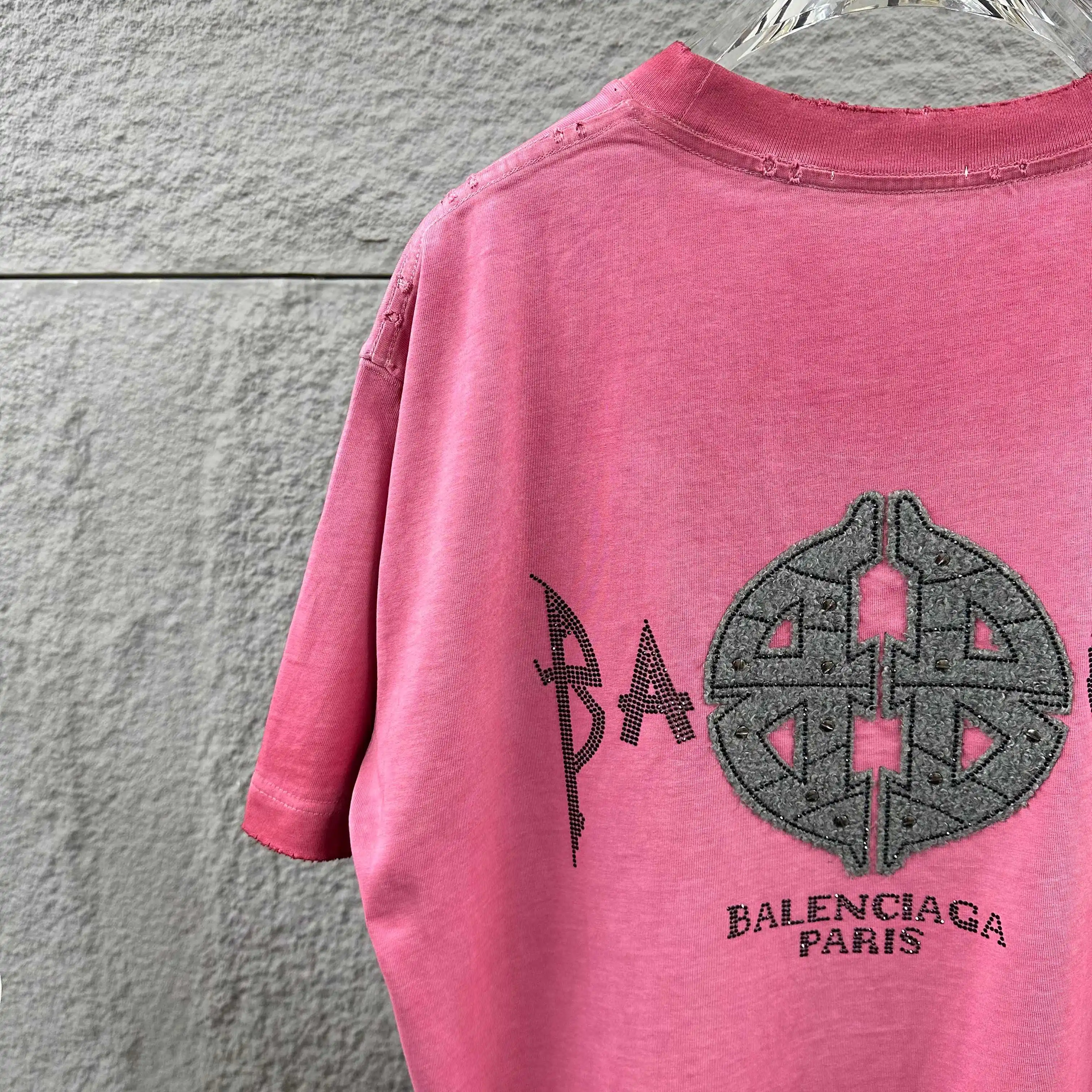 Distressed Rhinestone Logo Cotton T-Shirt D15012479 — view 9
