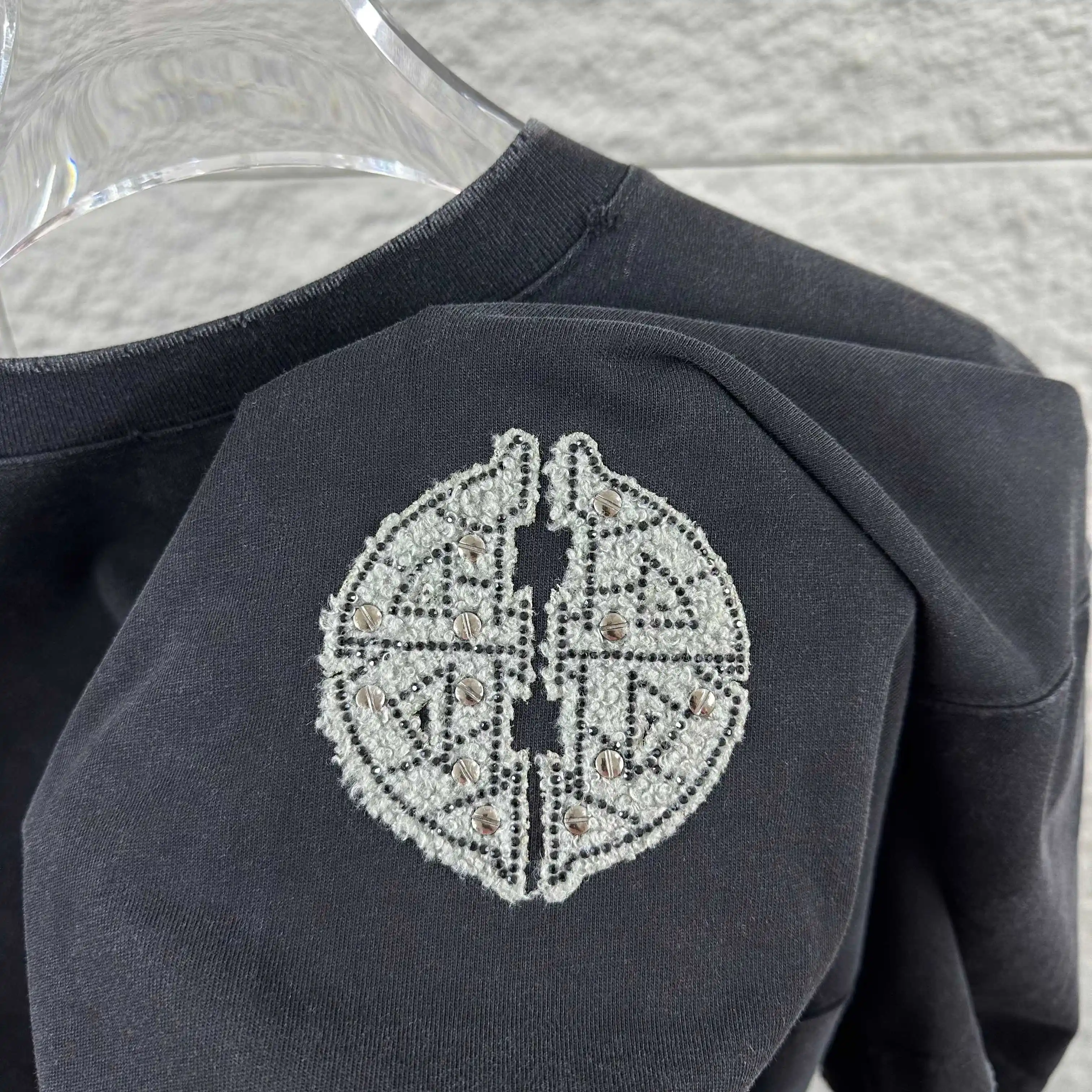 Distressed Rhinestone Logo Cotton T-Shirt D15012478 — view 8