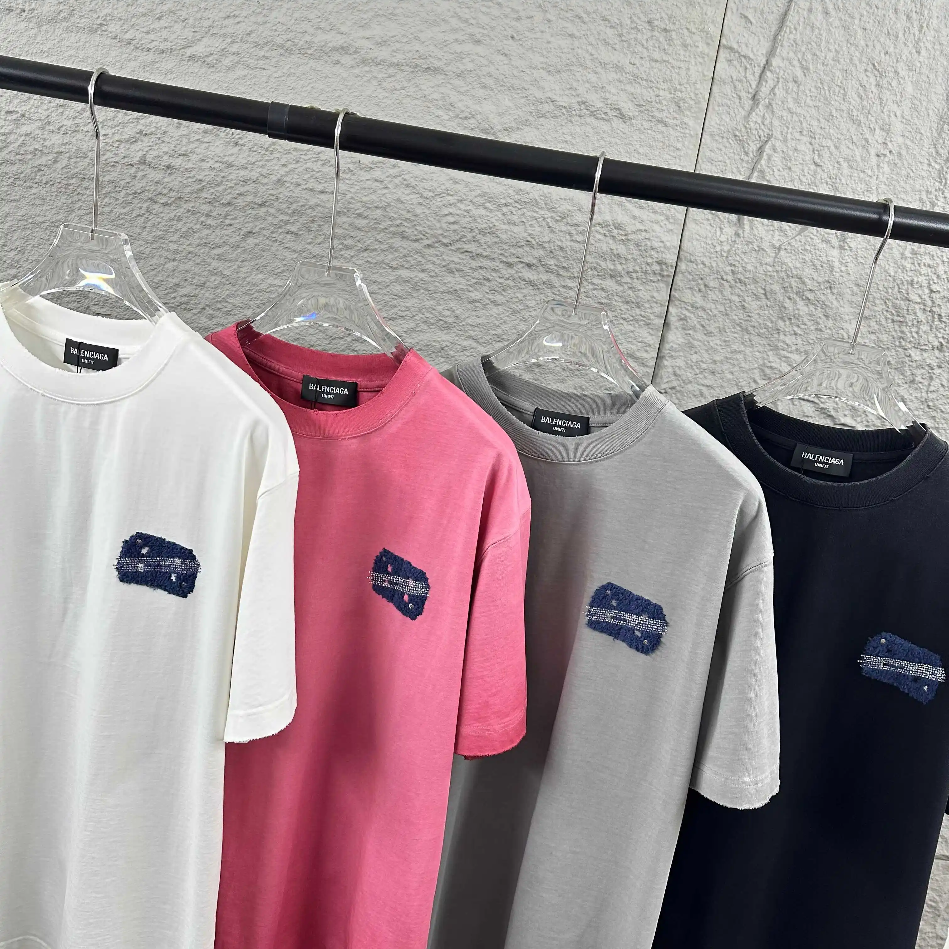 Distressed Logo Appliqué Cotton T-Shirt D15012475 — view 8
