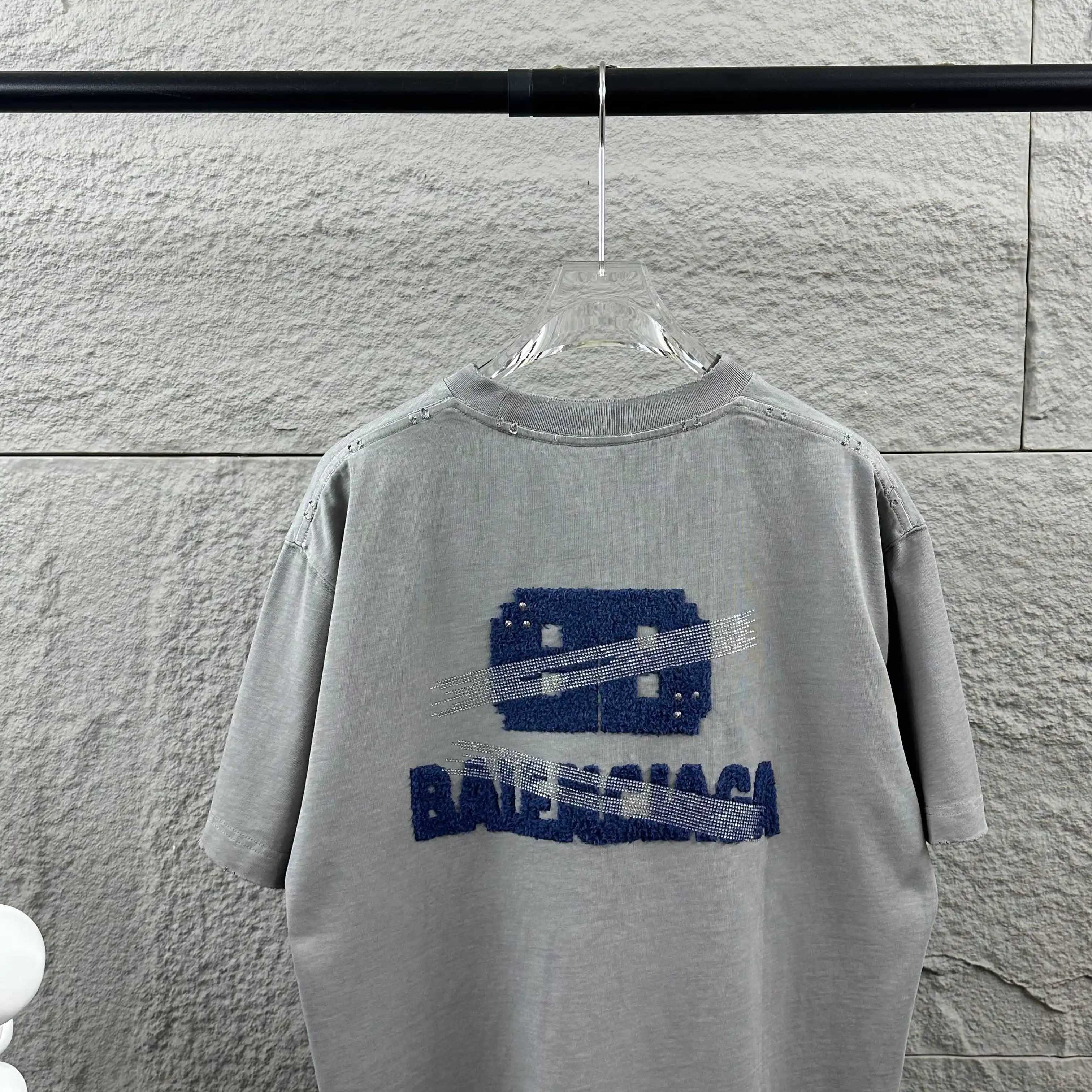 Distressed Logo Appliqué Cotton T-Shirt D15012476 — view 8