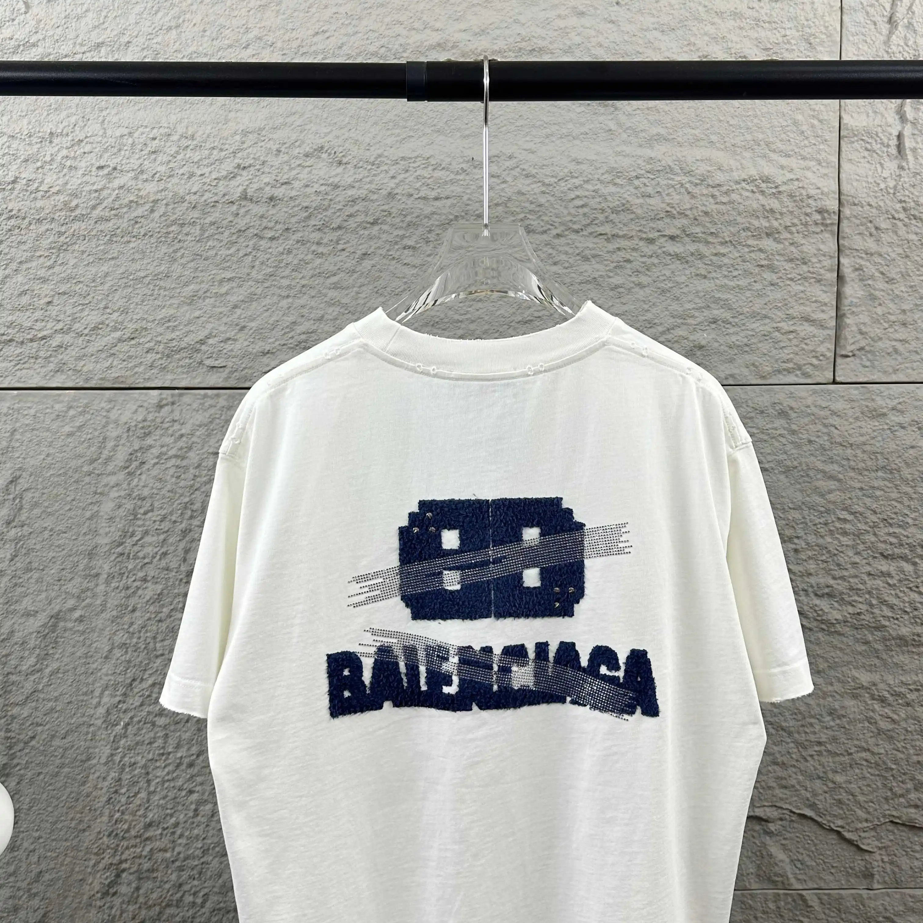 Distressed Logo Appliqué Rhinestone T-Shirt D15012473 — view 8
