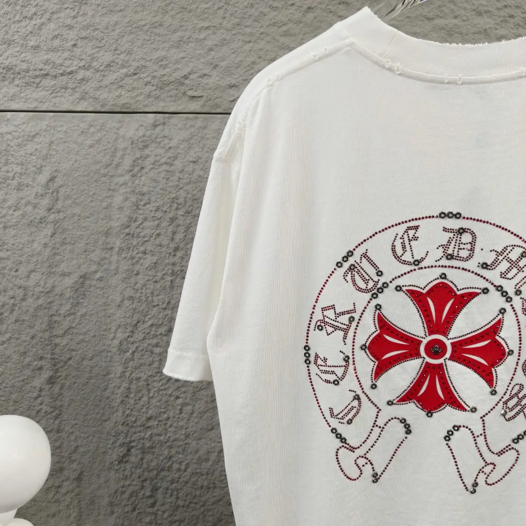 Chrome Hearts Distressed Rhinestone Horseshoe T-Shirt D15019660 — view 3