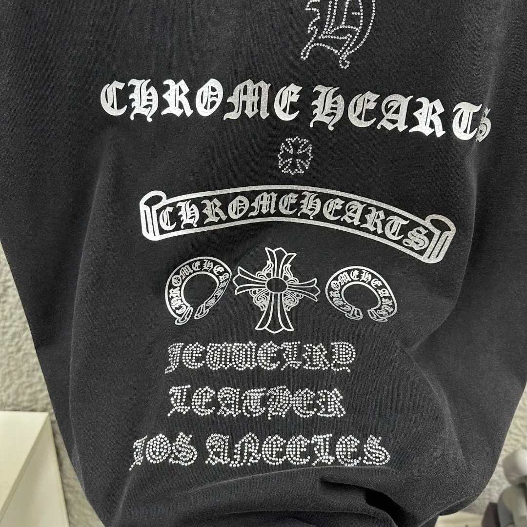 Chrome Hearts Distressed Logo Cotton T-Shirt D15019673 — view 9