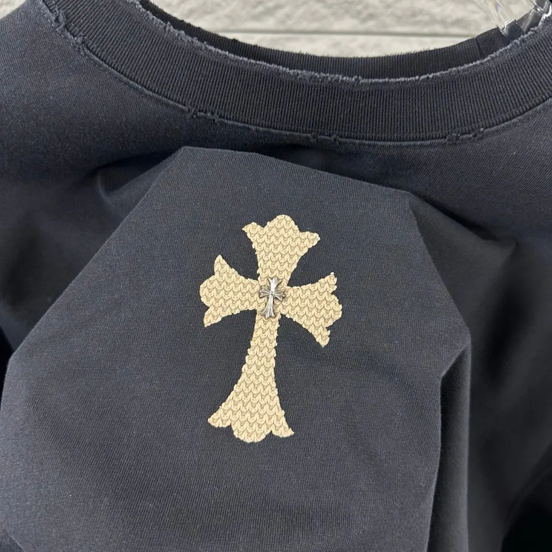 Chrome Hearts Distressed Cross Patch T-Shirt D15019704 — view 4