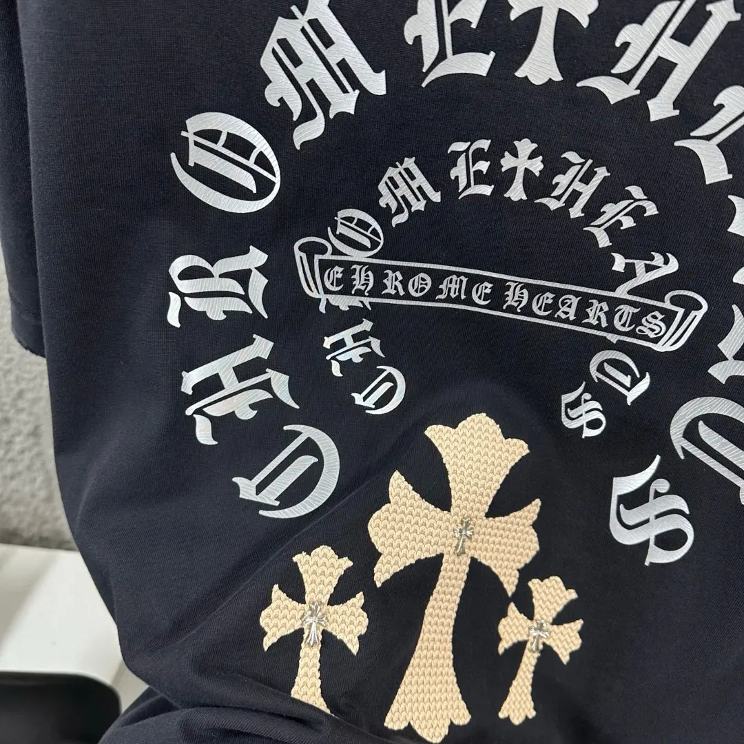 Chrome Hearts Distressed Cross Patch T-Shirt D15019704 — view 6