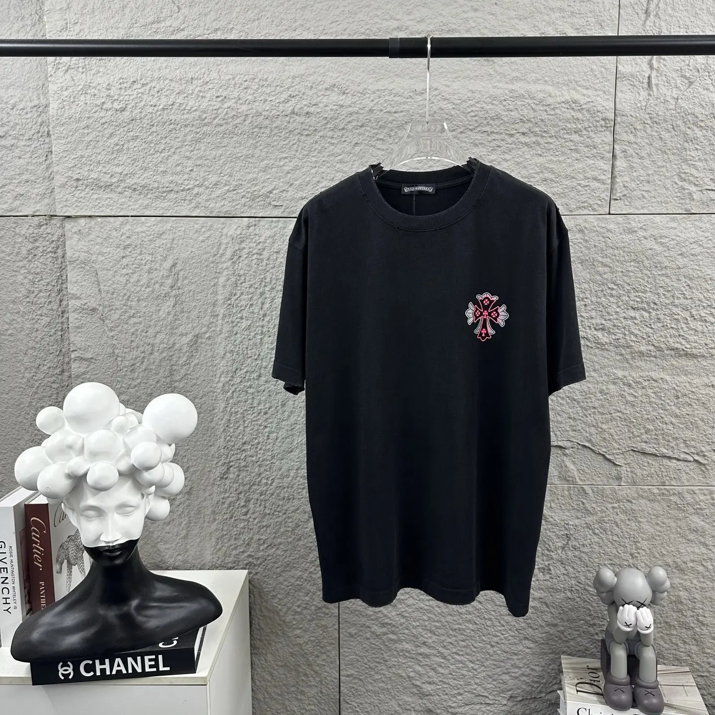 Chrome Hearts Rhinestone Cross Graphic T-Shirt D15019719 — view 2