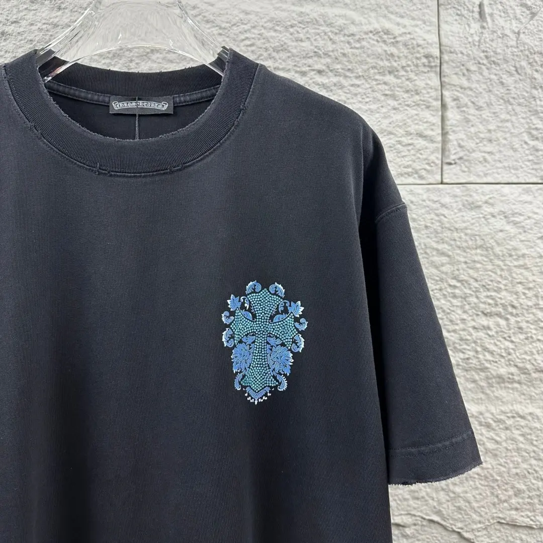 Rhinestone Cross Graphic Cotton T-Shirt D15019641 — view 3
