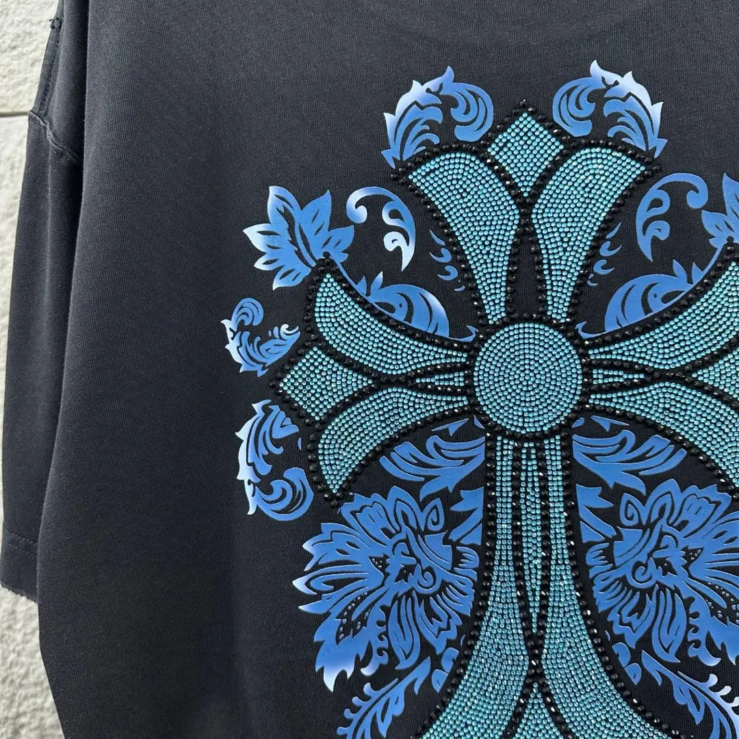 Rhinestone Cross Graphic Cotton T-Shirt D15019641 — view 5