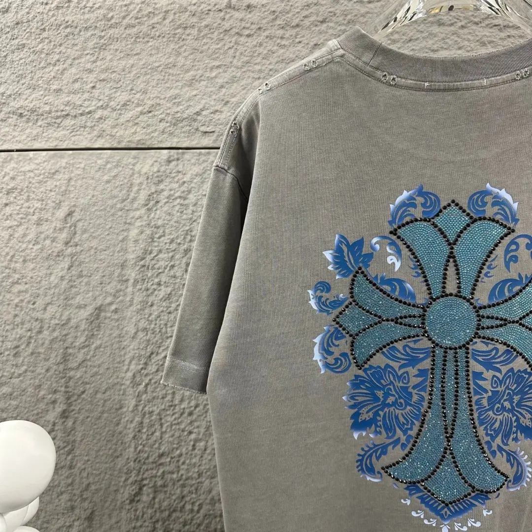 Rhinestone Cross Graphic Washed Cotton T-Shirt D15019642 — view 4