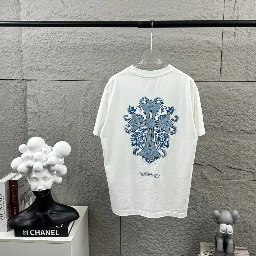 Chrome Hearts Rhinestone Cross Distressed T-Shirt D15019640