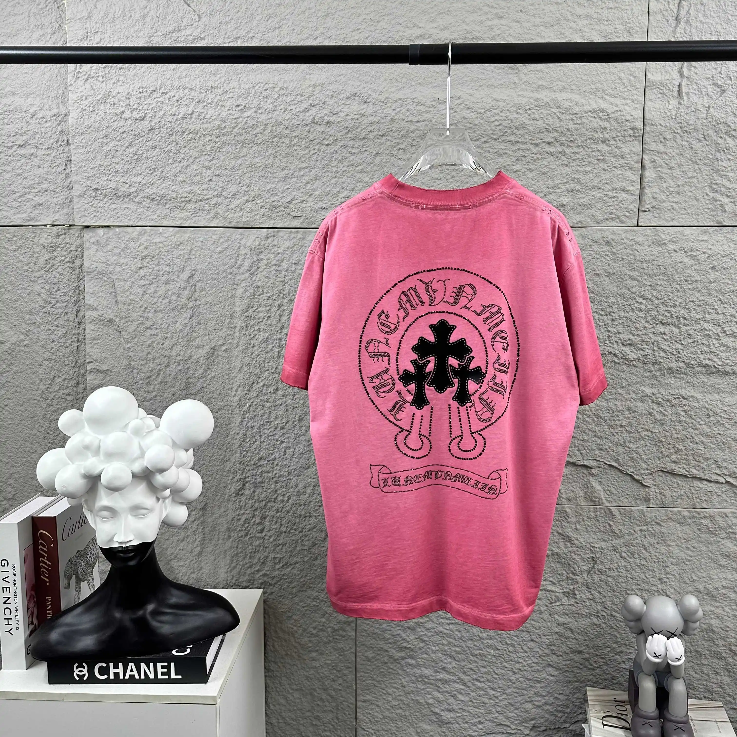 Embellished Distressed Cotton T-Shirt D15012503