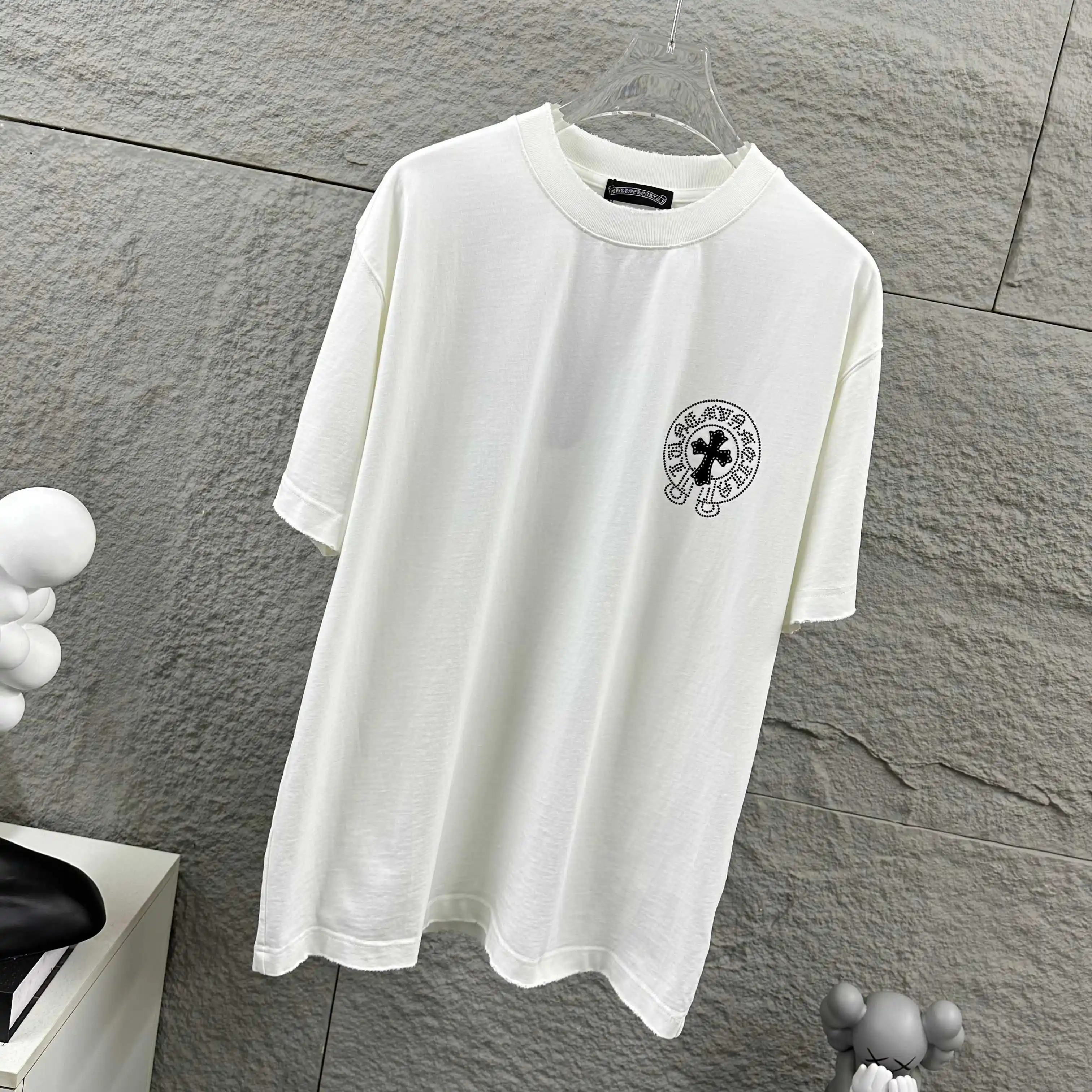 Rhinestone Embellished Distressed Cotton T-Shirt D15012500 — view 6