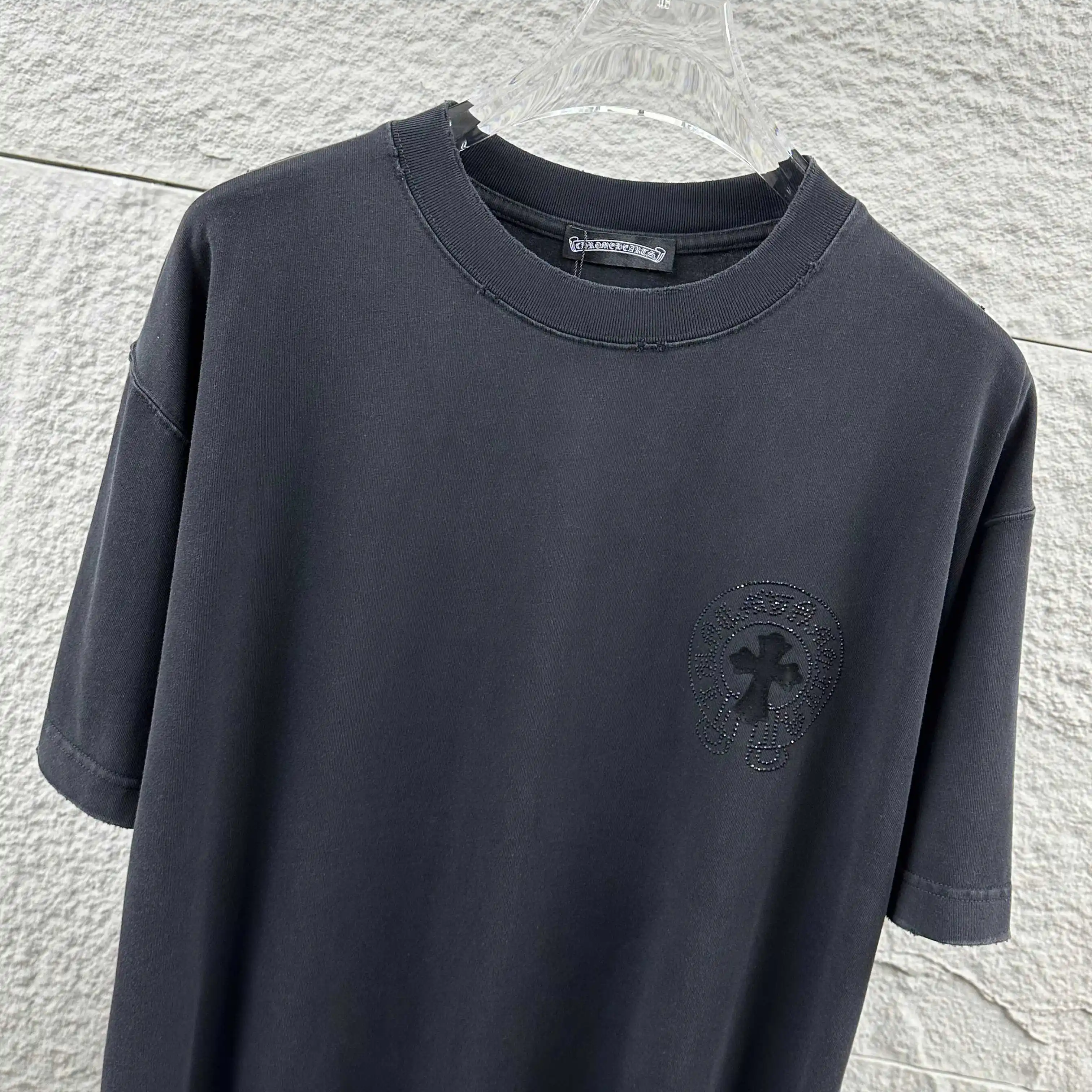 Embellished Distressed Cotton T-Shirt D15012501 — view 2