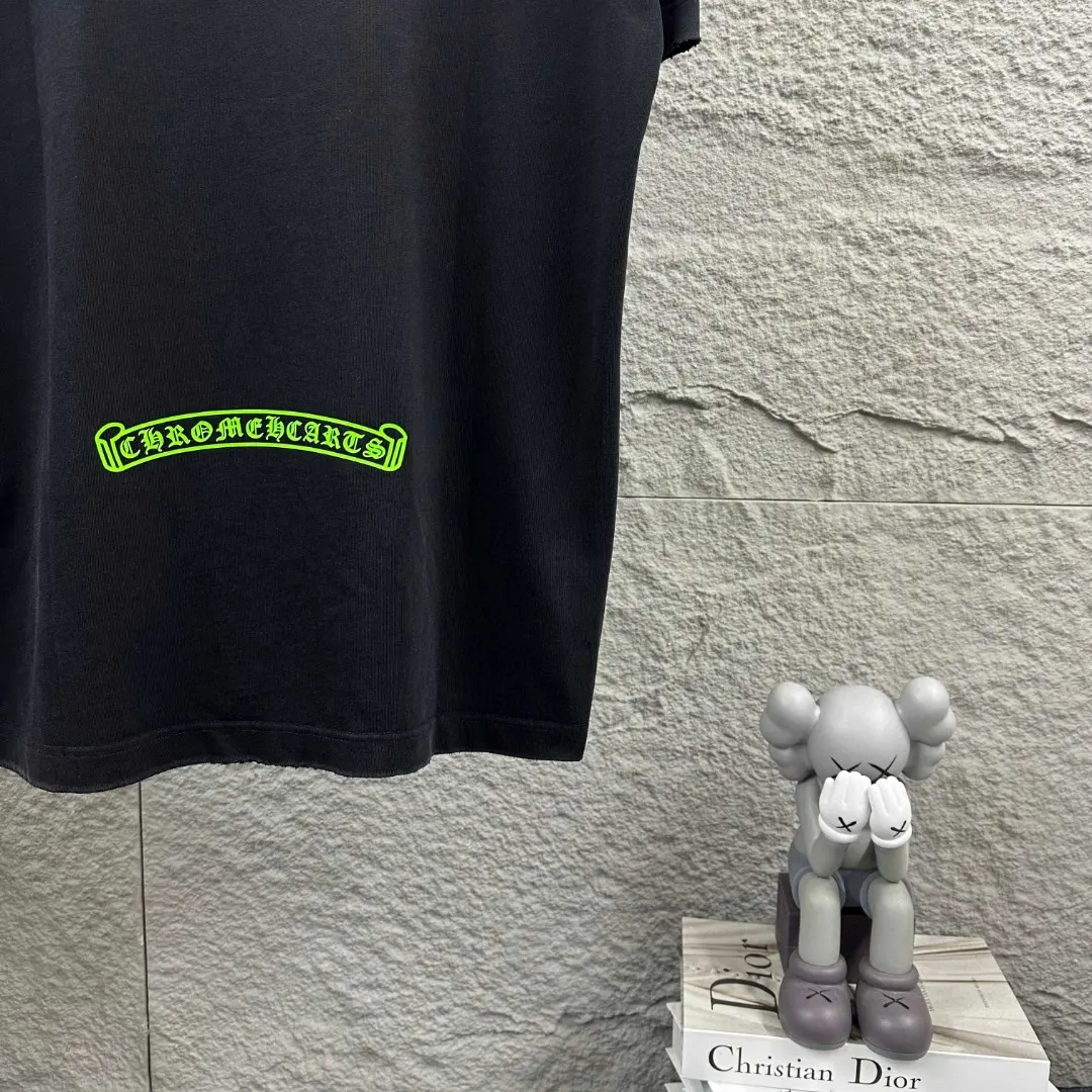 Distressed Rhinestone Logo Cotton T-Shirt D15019685 — view 7