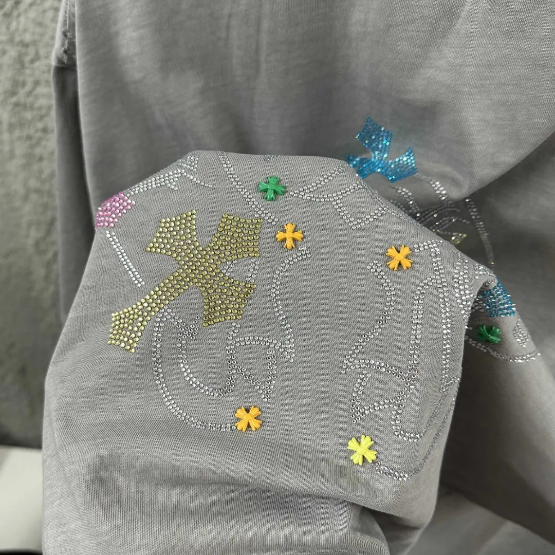 Distressed Rhinestone Cross Cotton T-Shirt D15019691 — view 7