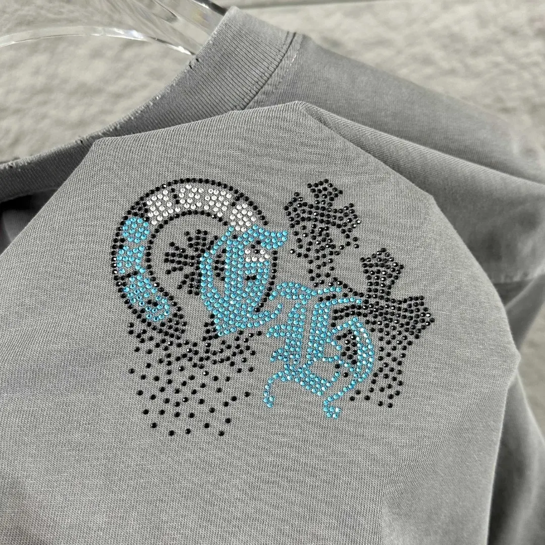 Rhinestone Embellished Distressed Cotton T-Shirt D15019694 — view 3
