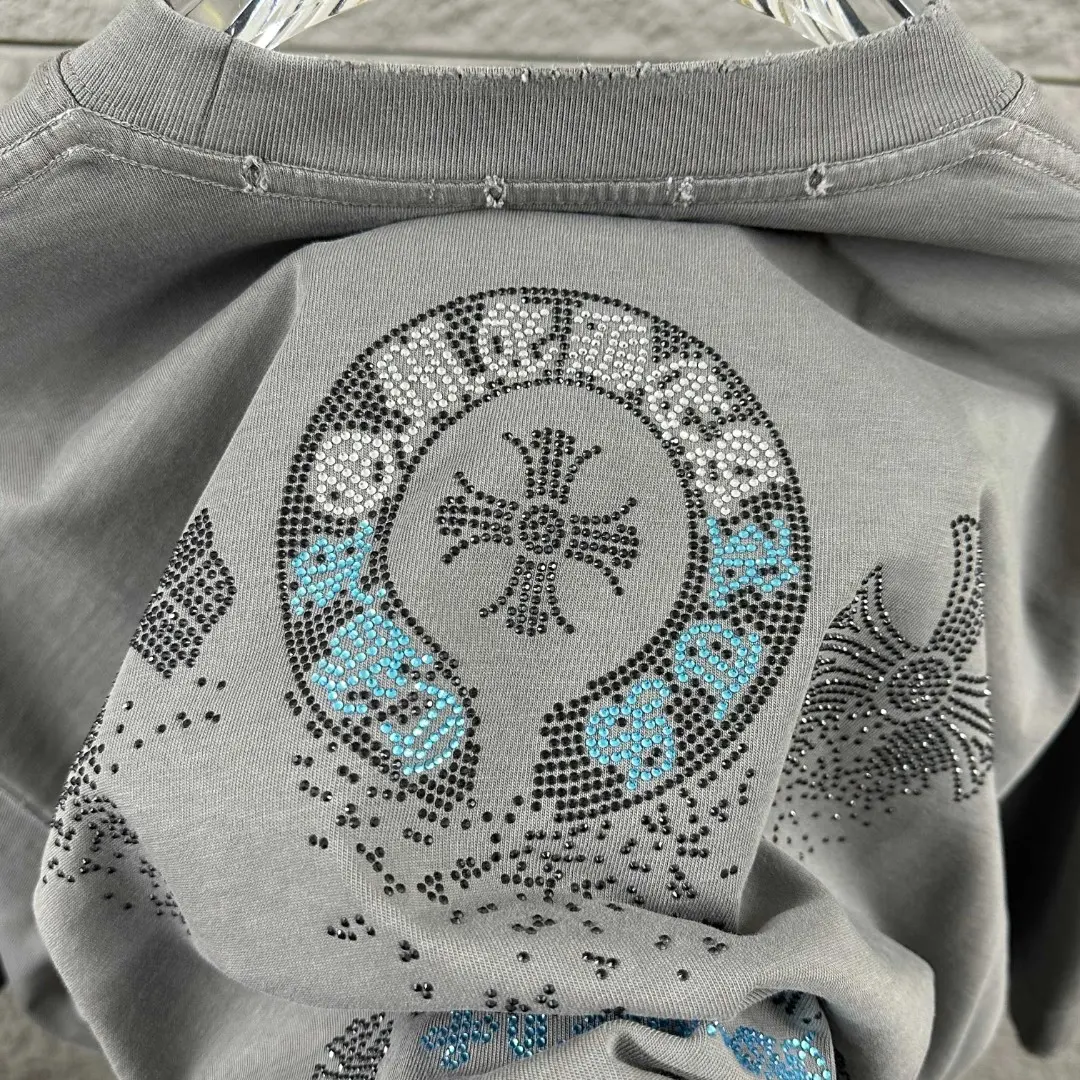 Rhinestone Embellished Distressed Cotton T-Shirt D15019694 — view 8