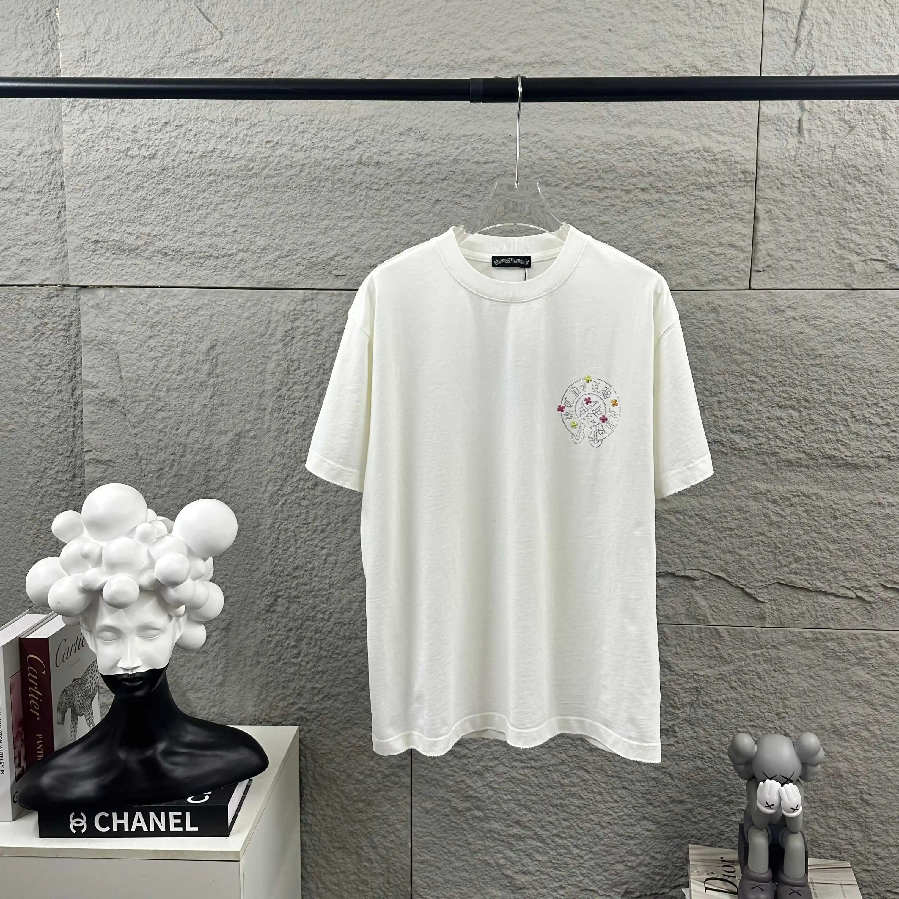 Rhinestone Embellished Distressed Cotton T-Shirt D15012481 — view 2