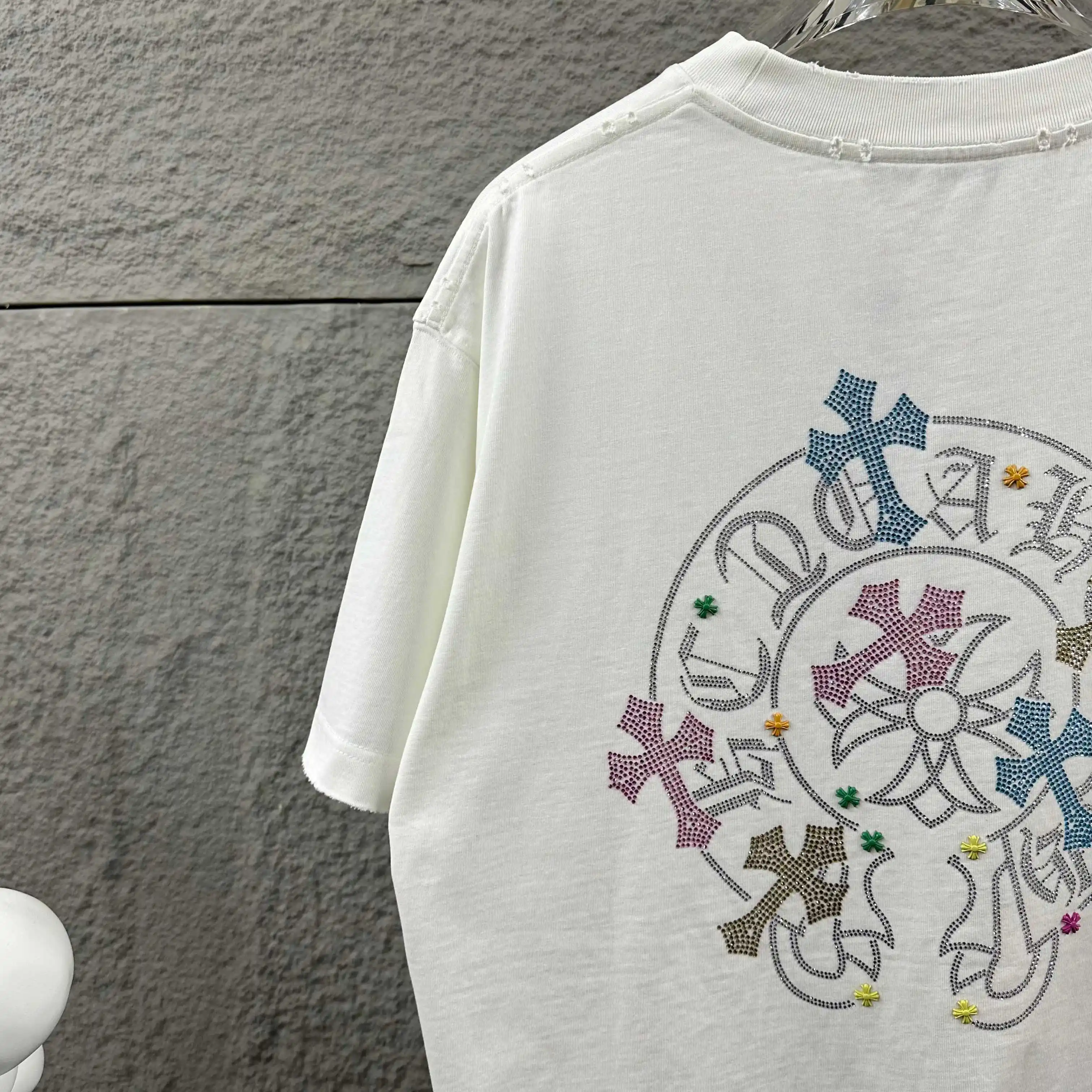 Rhinestone Embellished Distressed Cotton T-Shirt D15012481 — view 9