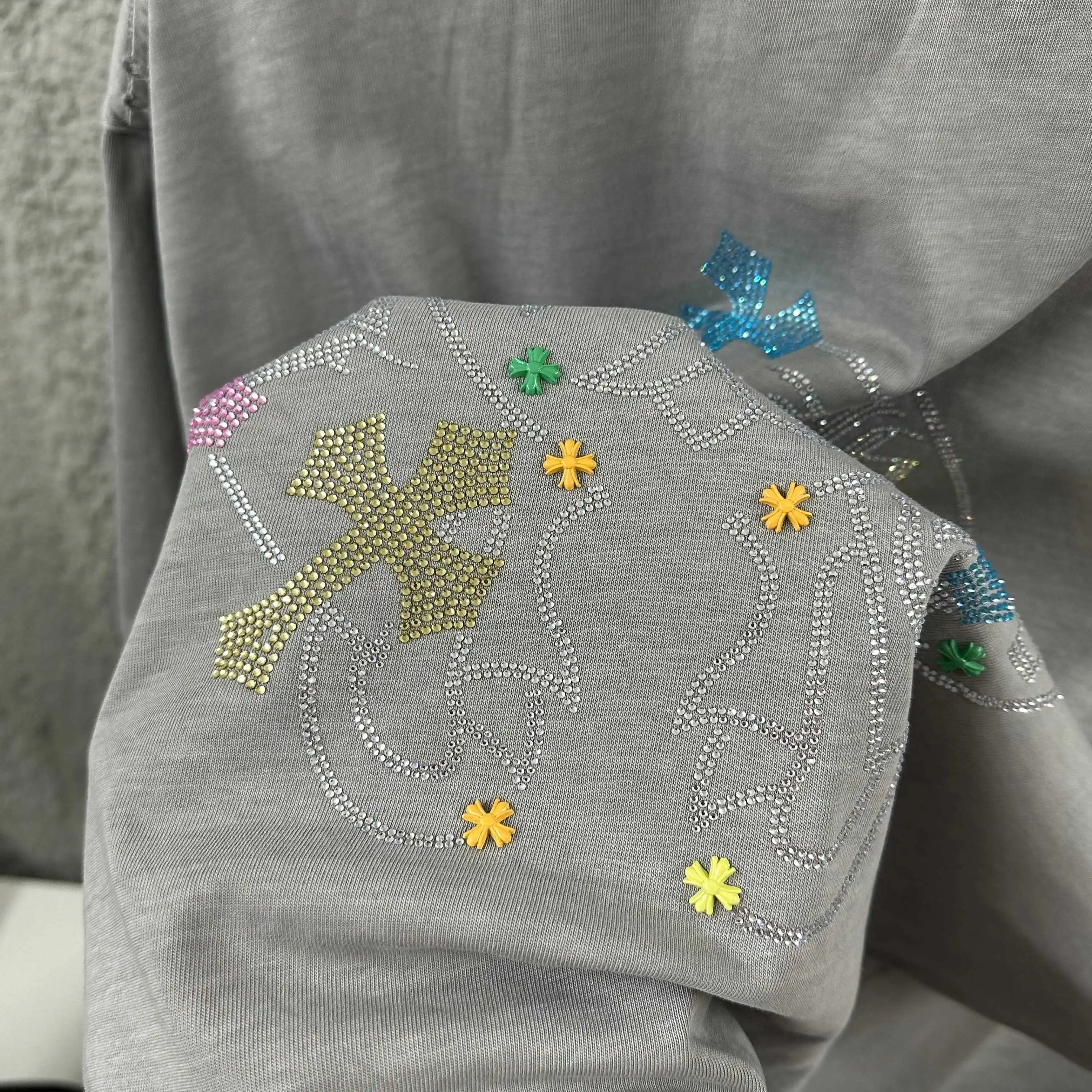 Rhinestone Embellished Distressed Cotton T-Shirt D15012482 — view 7