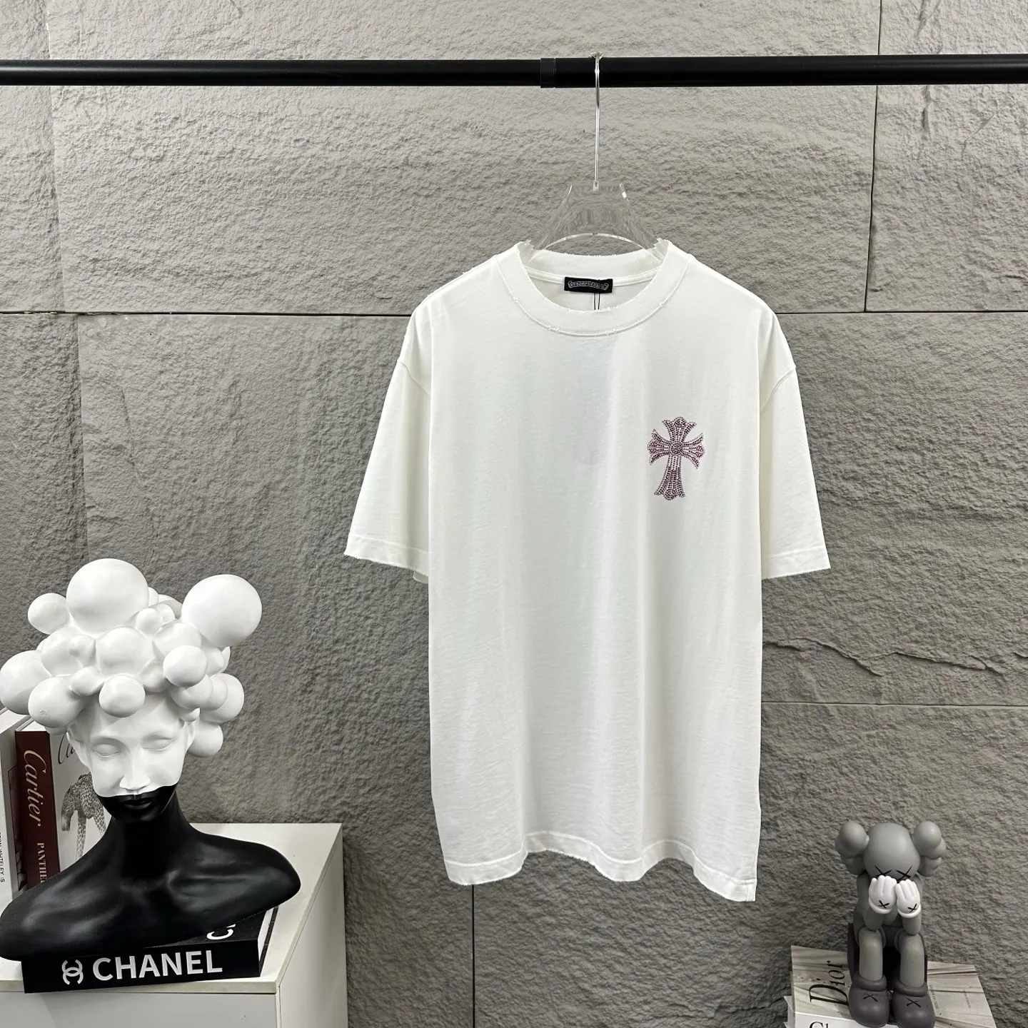 Distressed Rhinestone Logo Cotton T-Shirt D15019722 — view 2