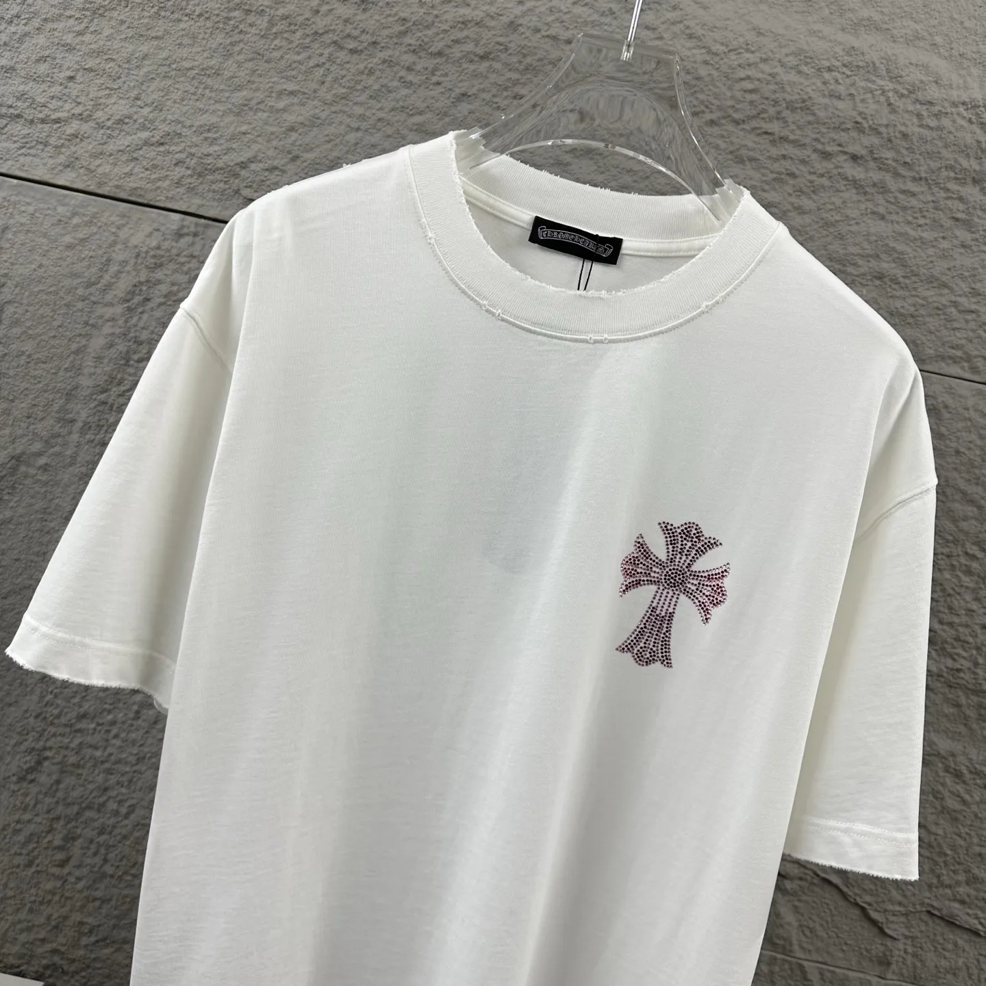 Distressed Rhinestone Logo Cotton T-Shirt D15019722 — view 3