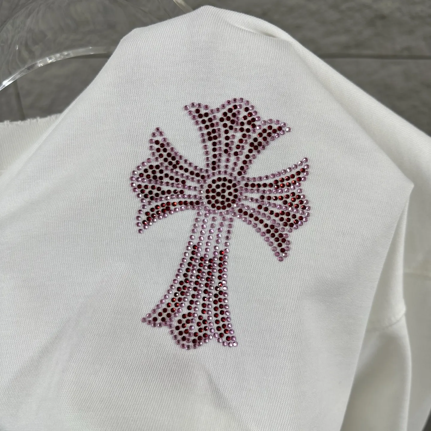 Distressed Rhinestone Logo Cotton T-Shirt D15019722 — view 4