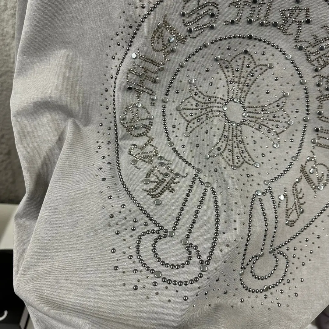 Distressed Rhinestone Logo Cotton T-Shirt D15019646 — view 7