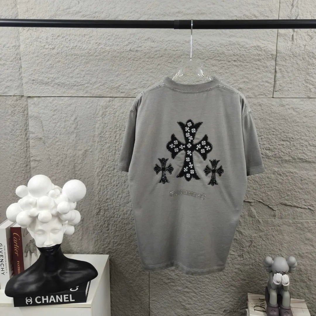 Embellished Cross Patch Distressed T-Shirt D15019667